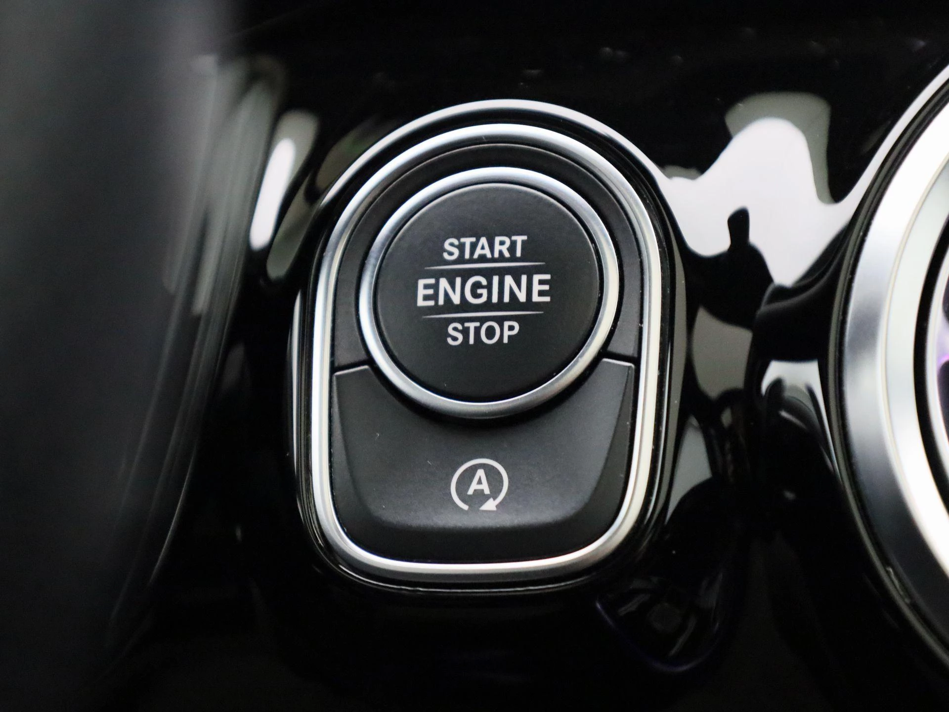 Mercedes-Benz-B-Klasse-image-21