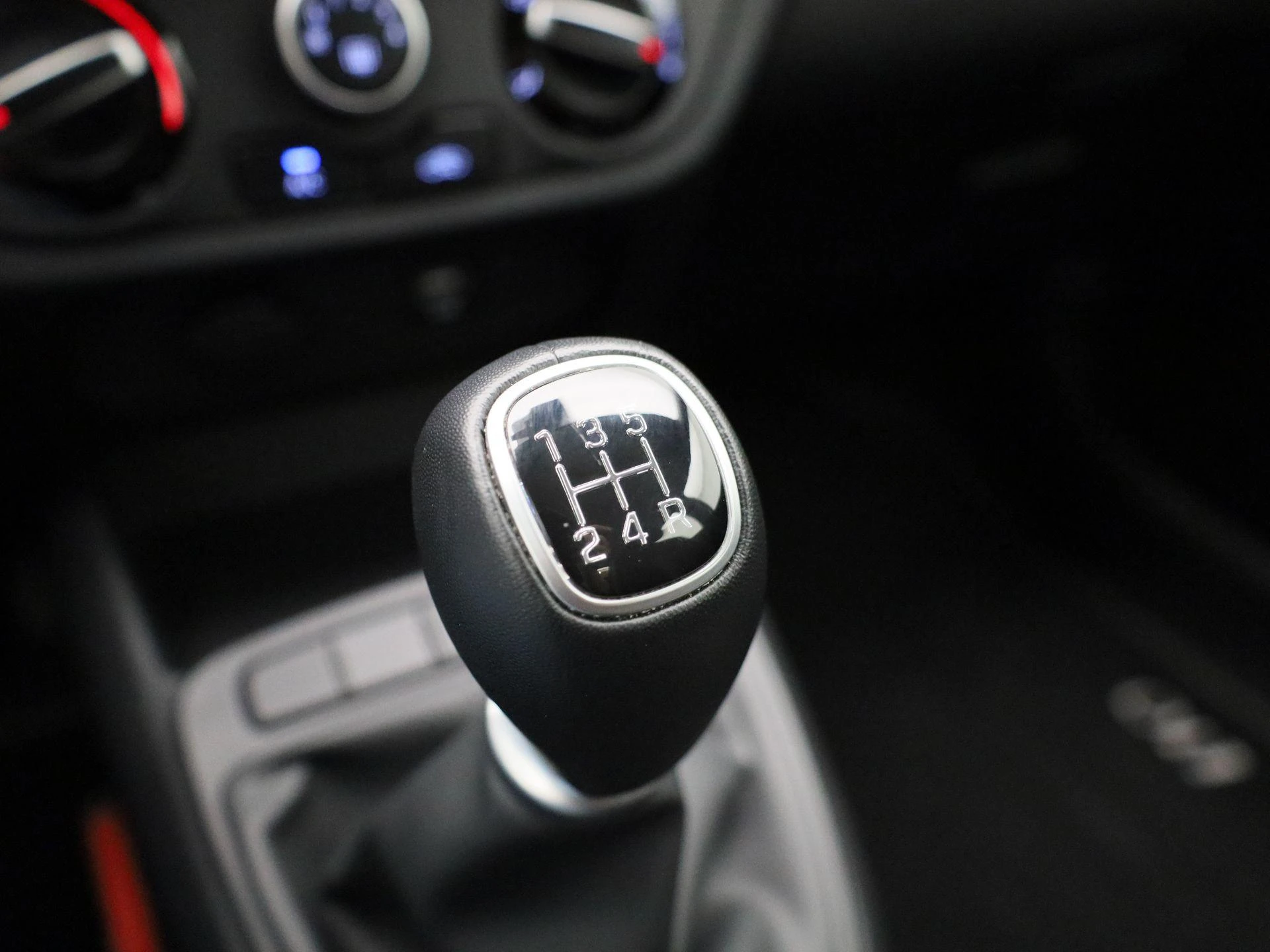 Hyundai-i10-image-21