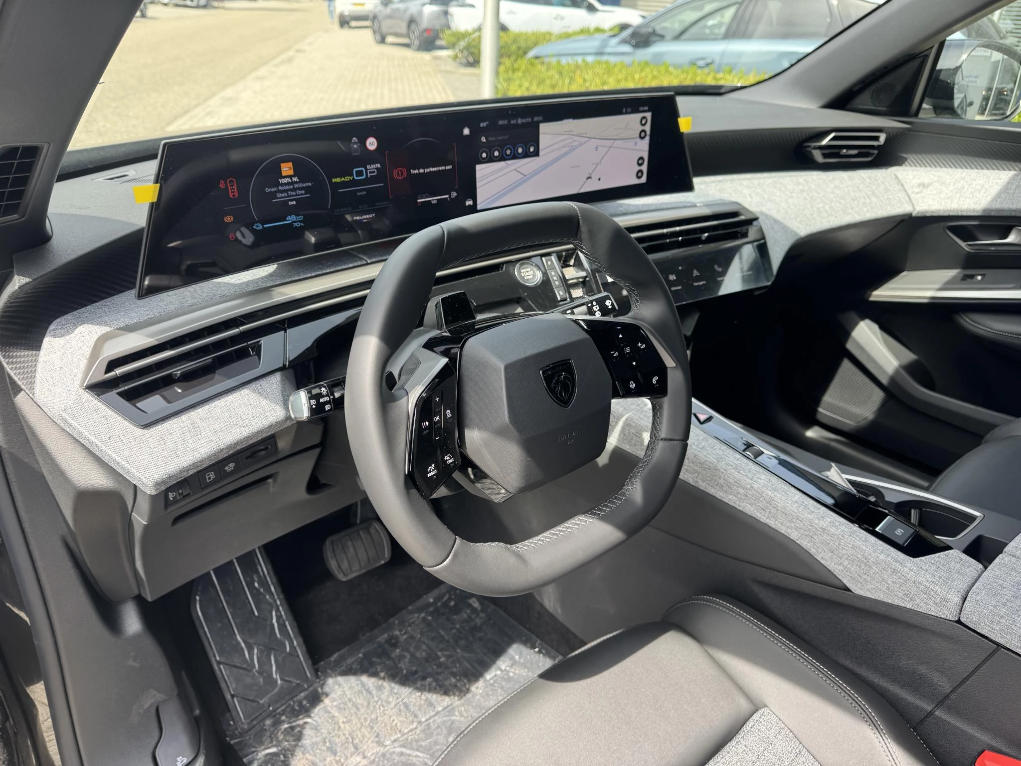 Peugeot-5008-image-18