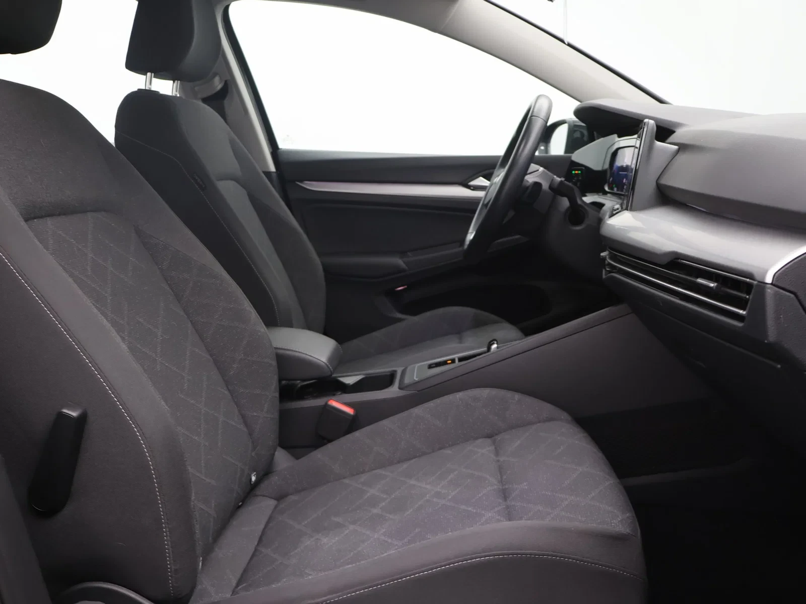 Volkswagen Golf VIII SW Golf Variant Life 1.0eTSI 110PK *AUTOMAAT*VIRTUAL COCKPIT*LED*ACC*PDC*APP-CONNECT*...*
