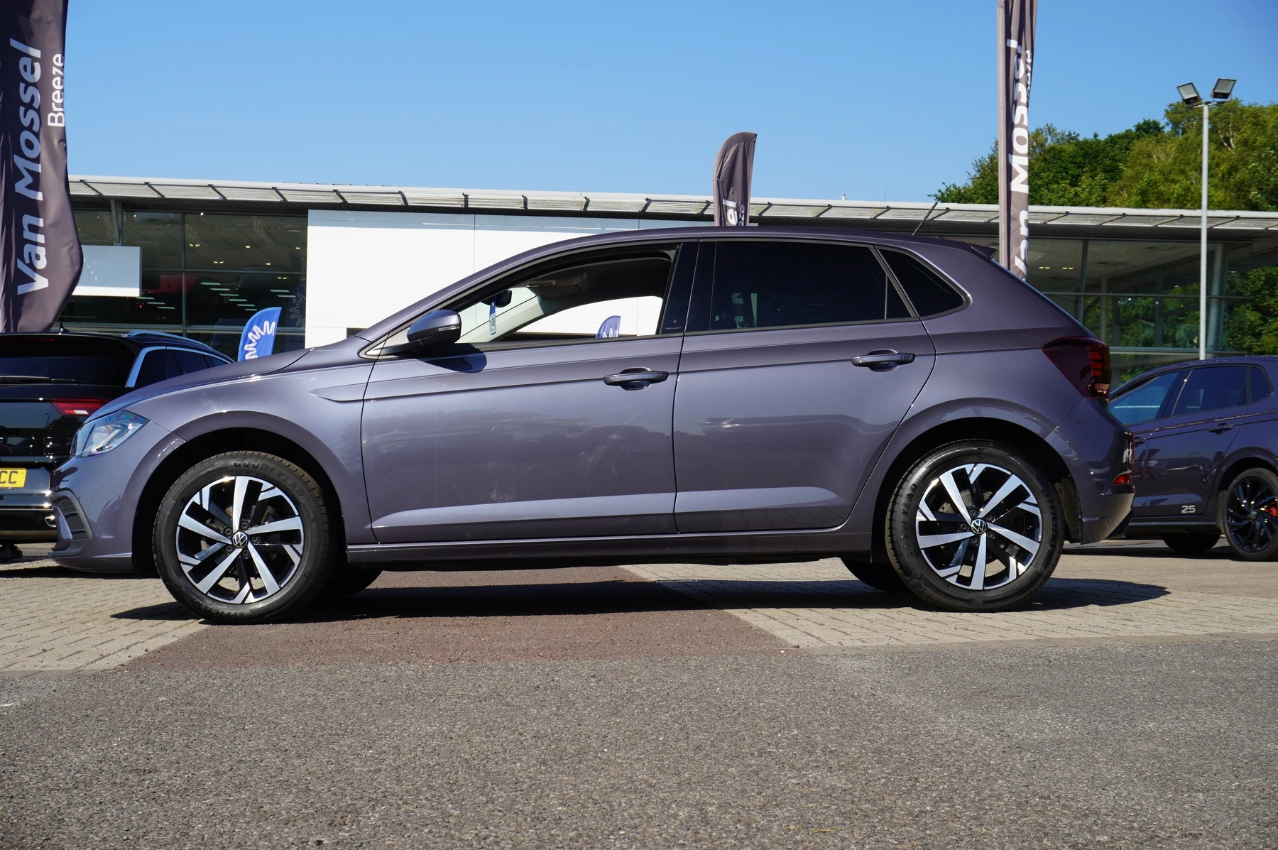 Volkswagen-Polo-image-32