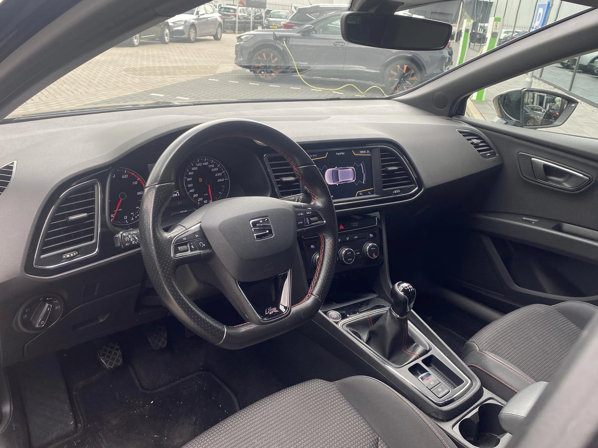 SEAT-Leon-image-3