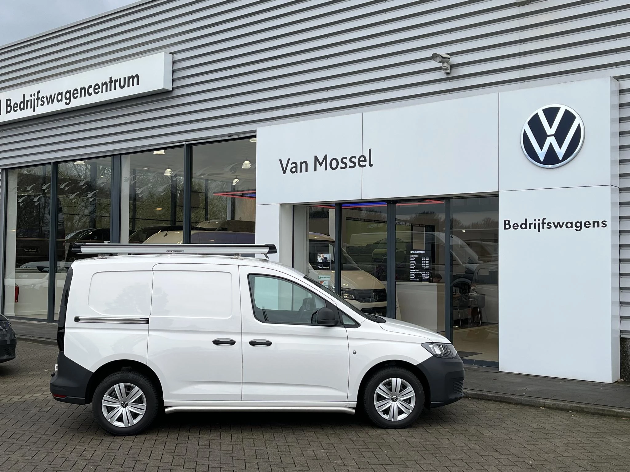 Volkswagen-Caddy-image-3