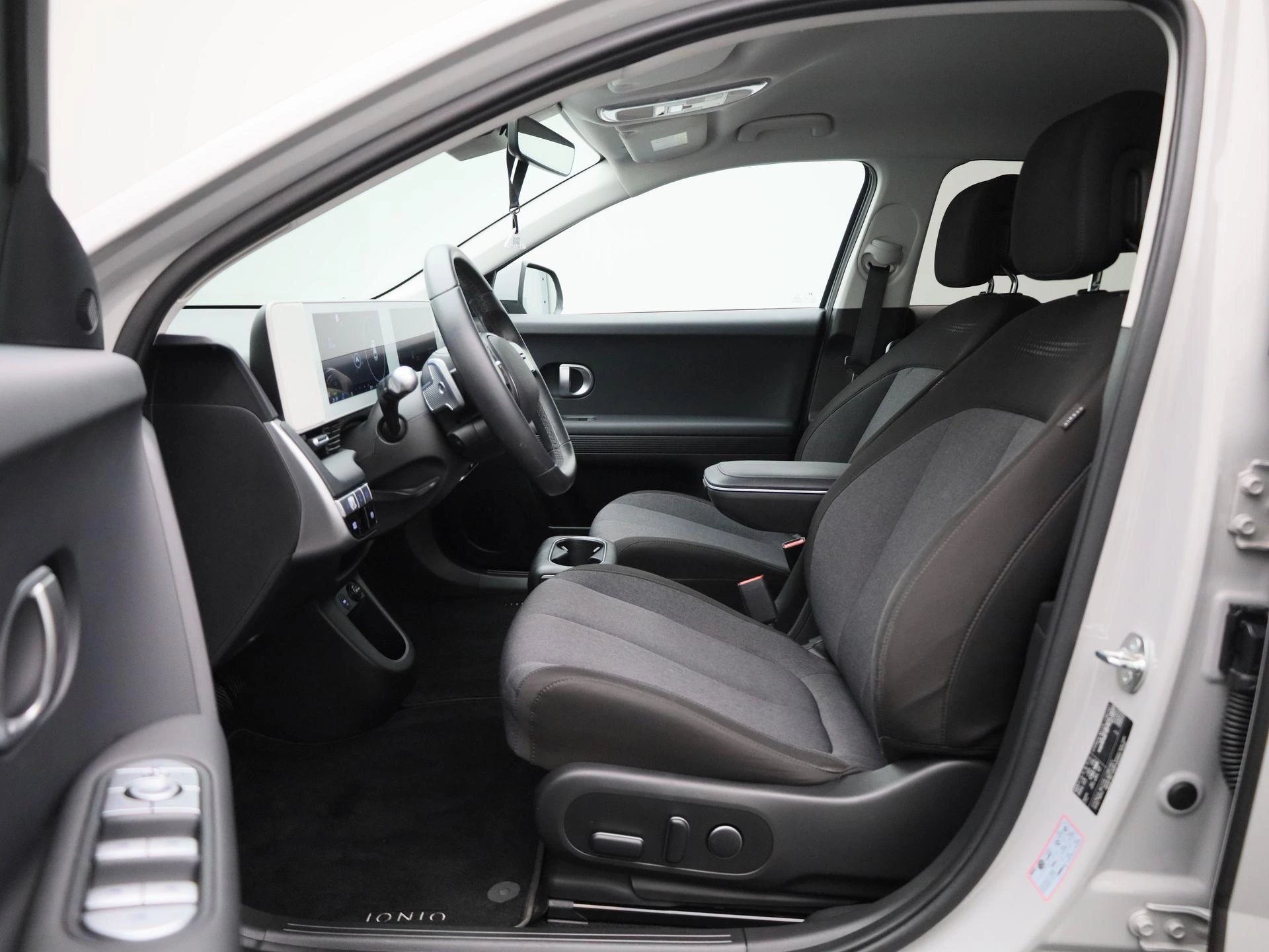 Hyundai-IONIQ 5-image-9