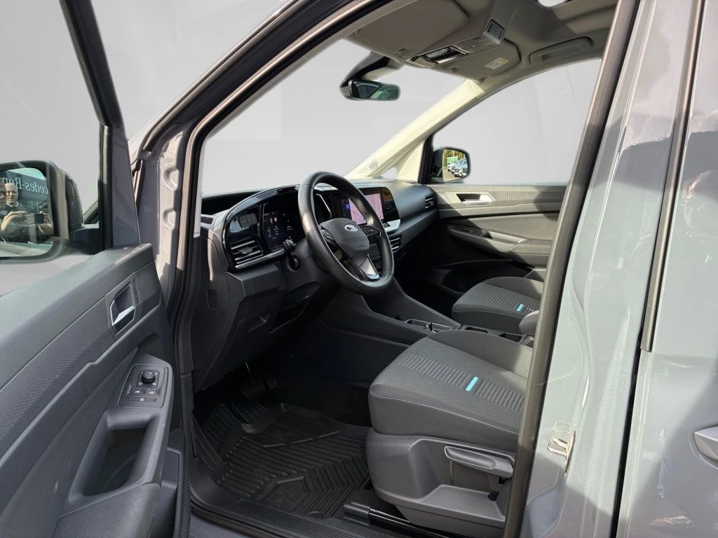 Ford-Tourneo Connect-image-9