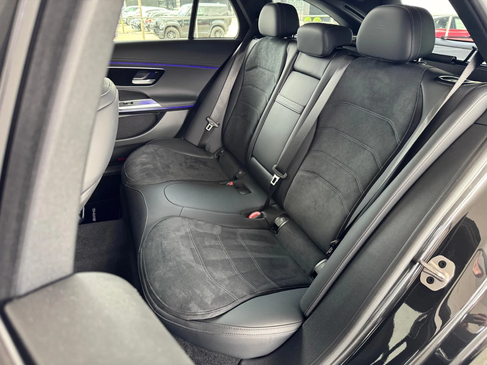 Mercedes-Benz E-Klasse 300 e AMG Line Break + PANO DAK + BURMESTER + DIGITAL LIGHT + NIGHTPACK