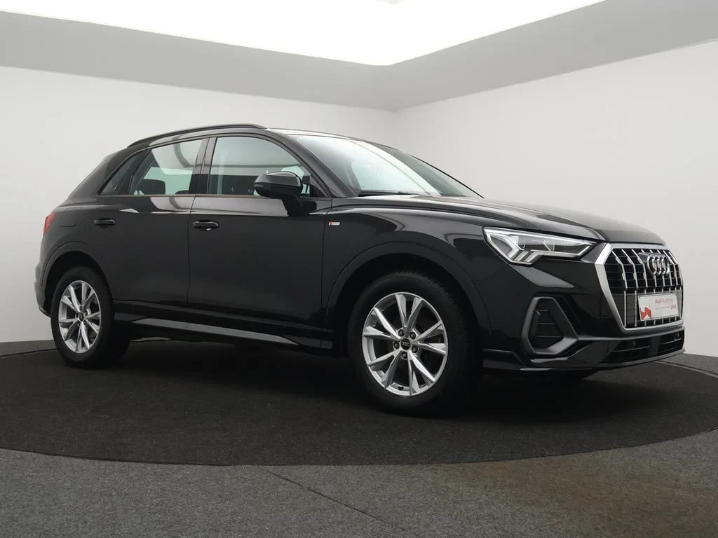 Audi-Q3-image-25