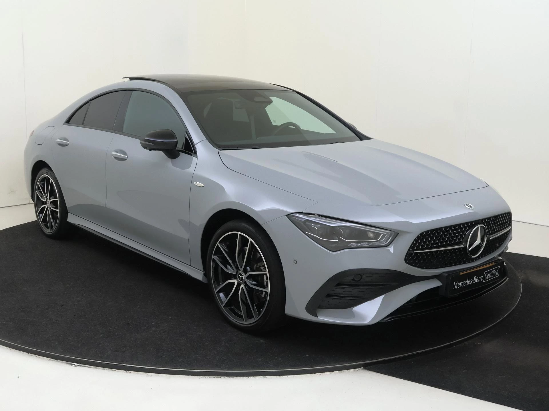 Mercedes-Benz-CLA-image-1