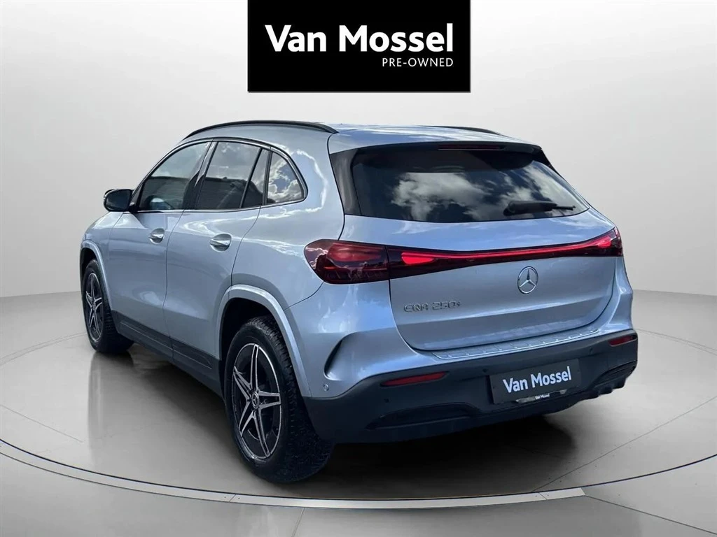 Mercedes-Benz-EQA-image-6