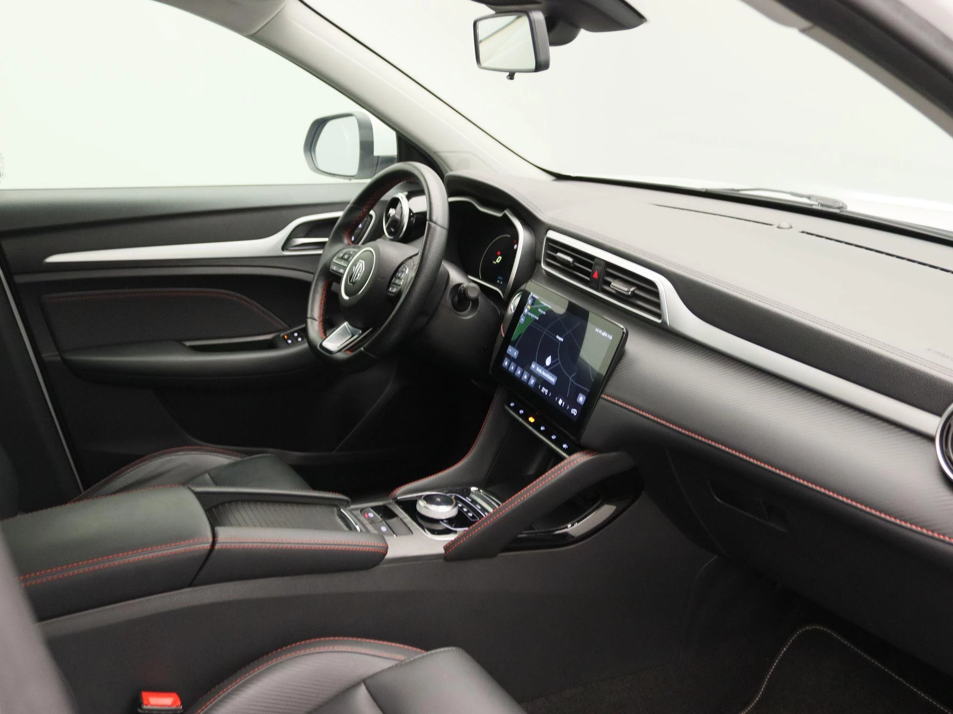 MG ZS EV Standard Range Luxury 50 kWh