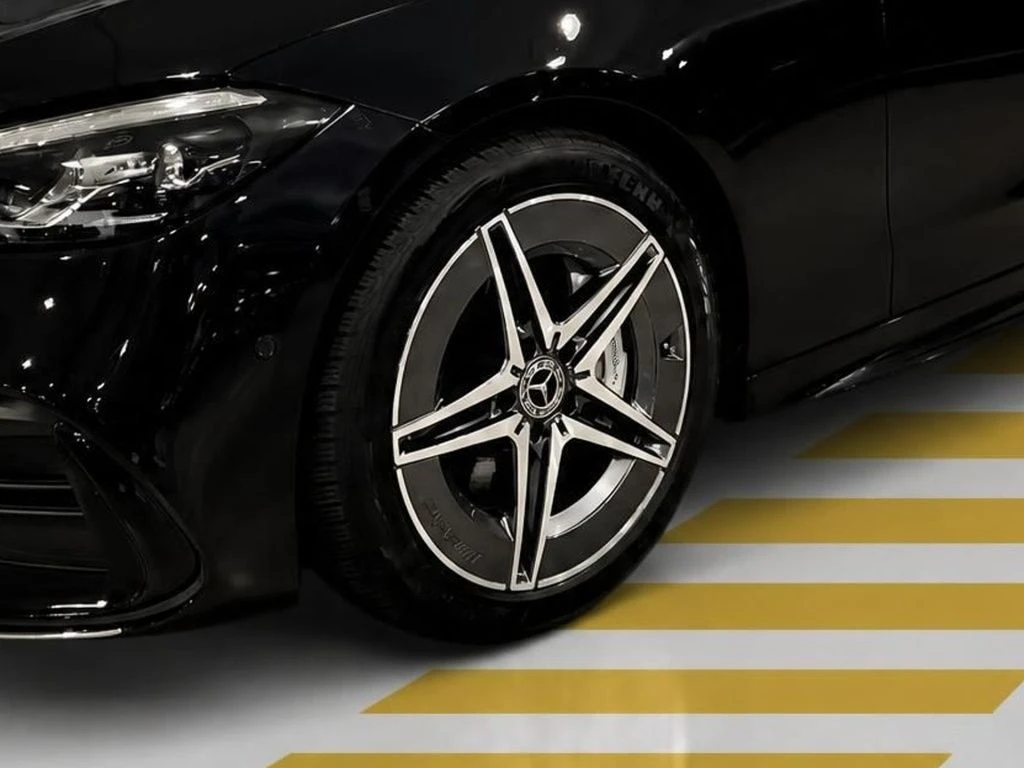 Mercedes-Benz-C-Klasse 180-image-5