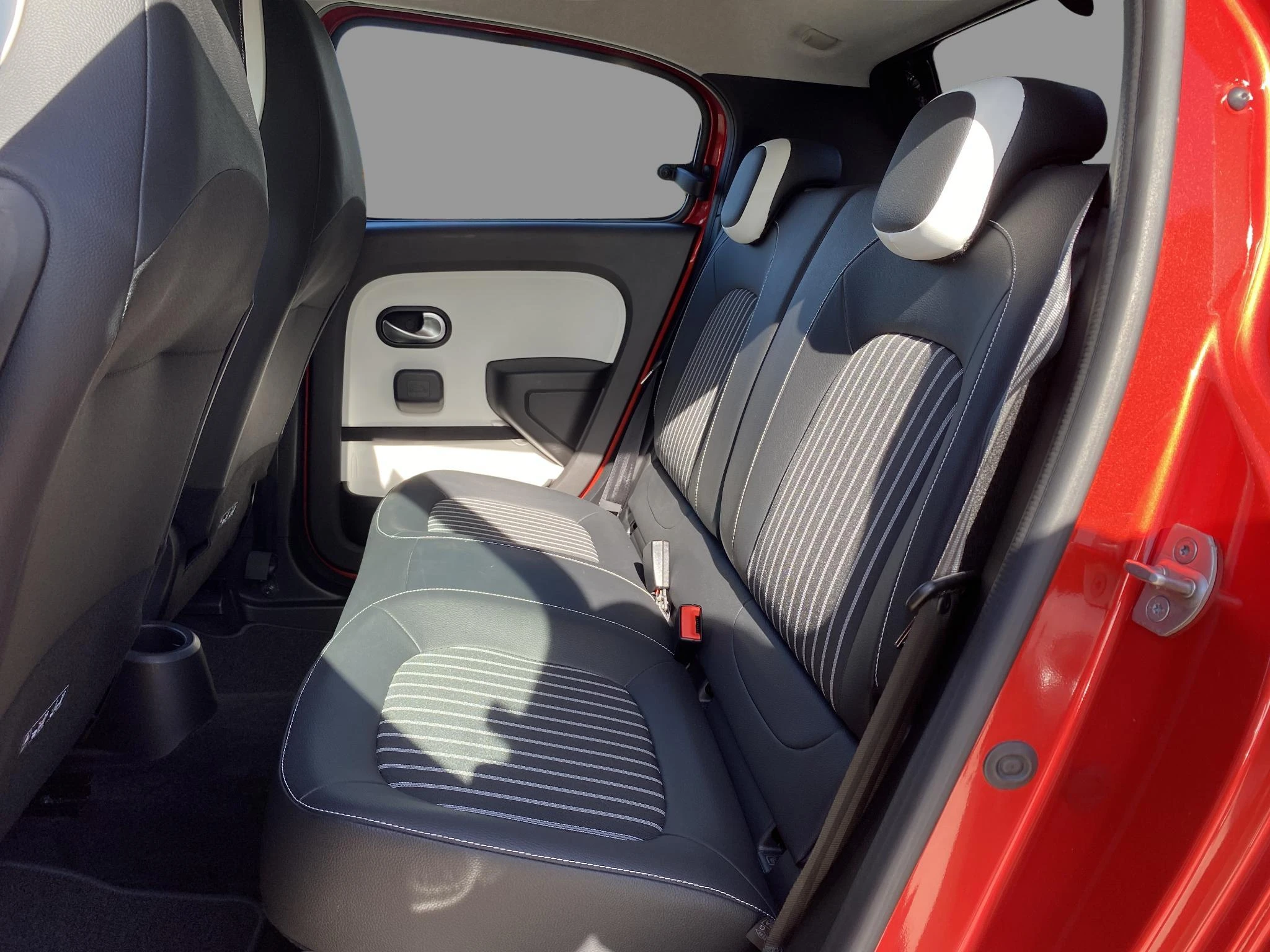 Renault-Twingo-image-13