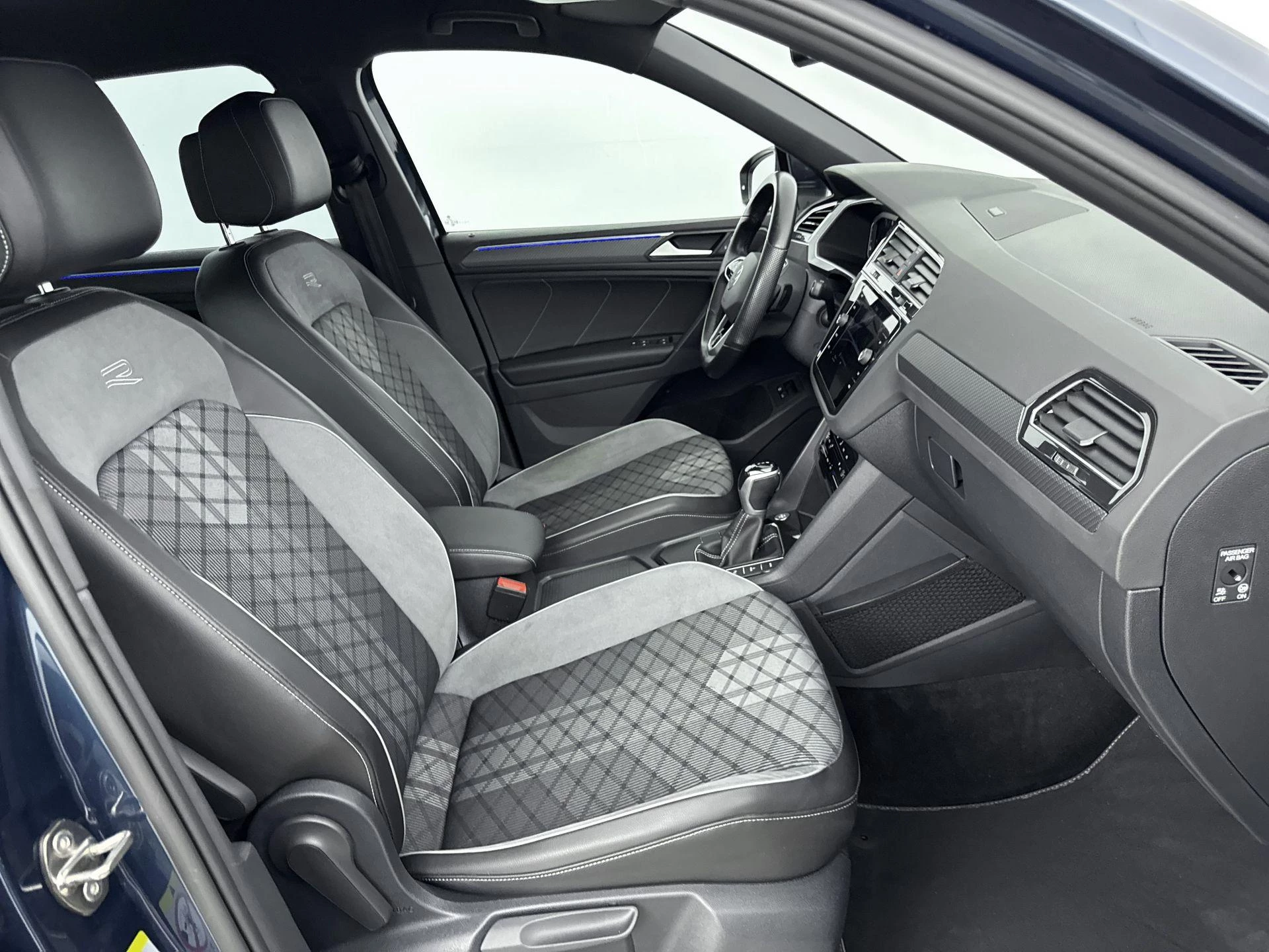 Volkswagen-Tiguan-image-21