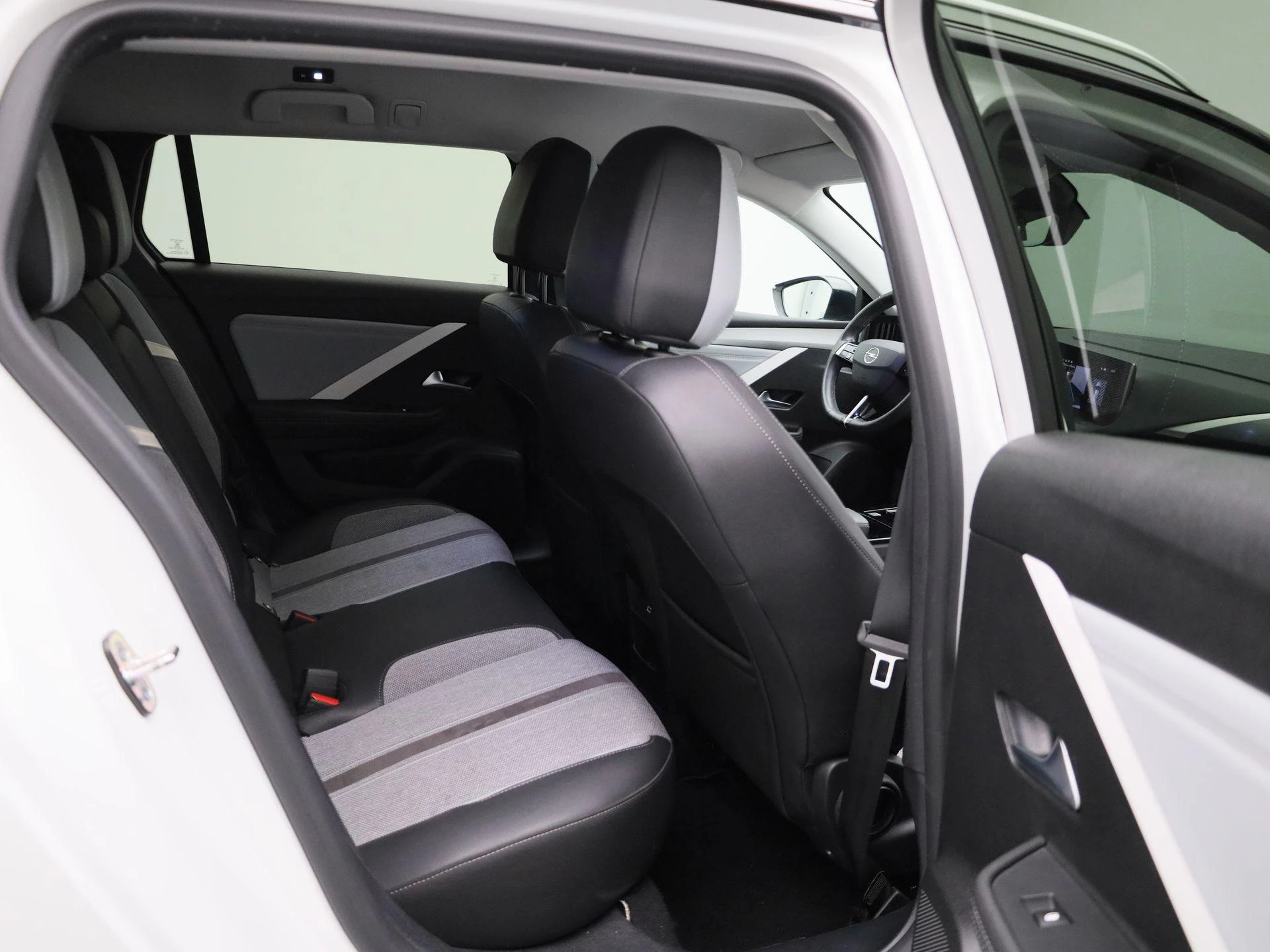 Opel-Astra-image-31
