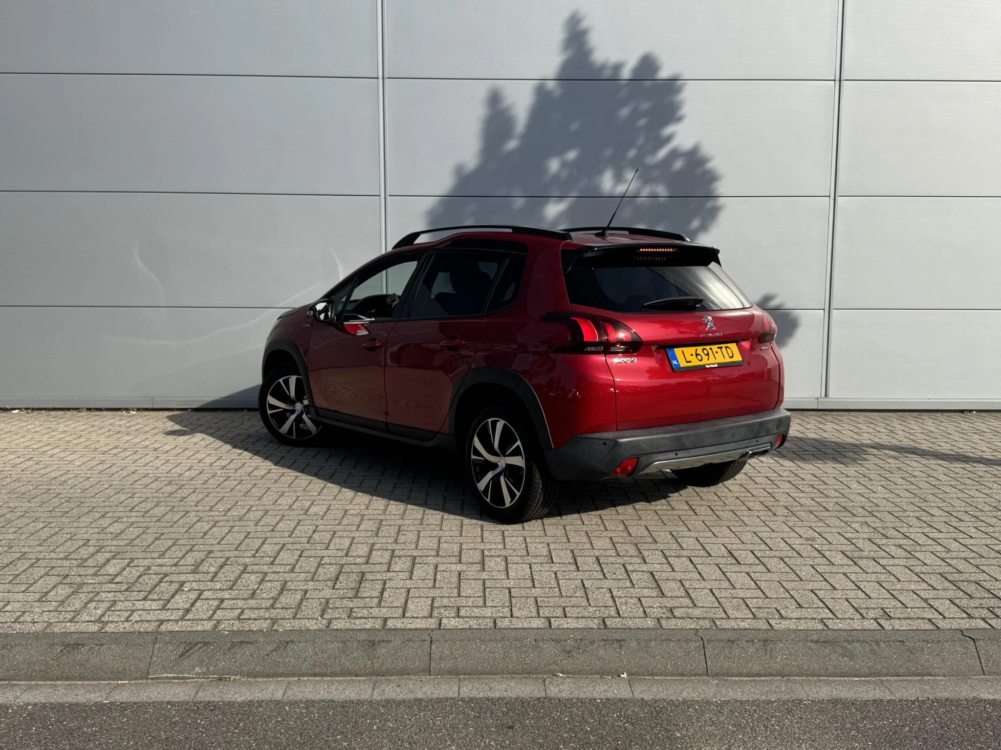 Peugeot-2008-image-3