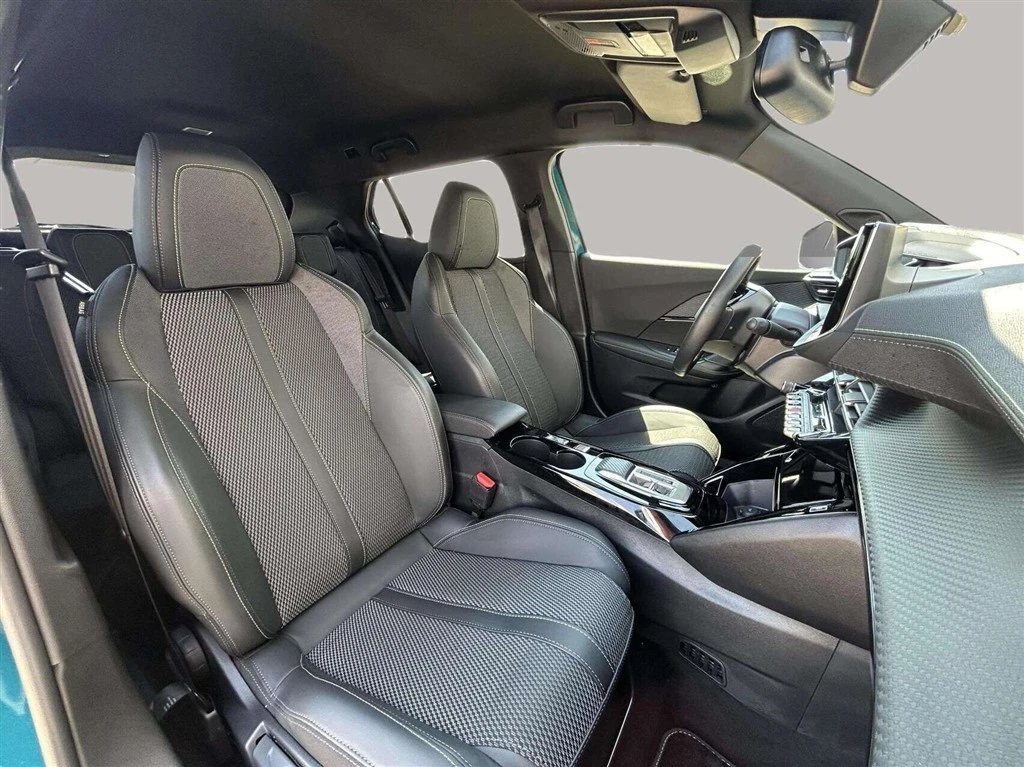 Peugeot-e-2008-image-21