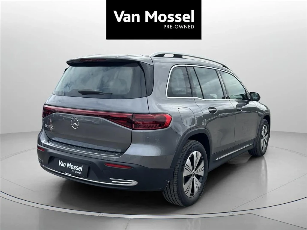 Mercedes-Benz-EQB-image-4