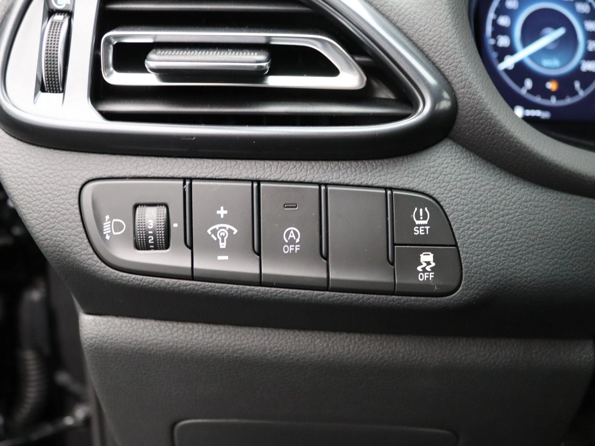 Hyundai-i30-image-25