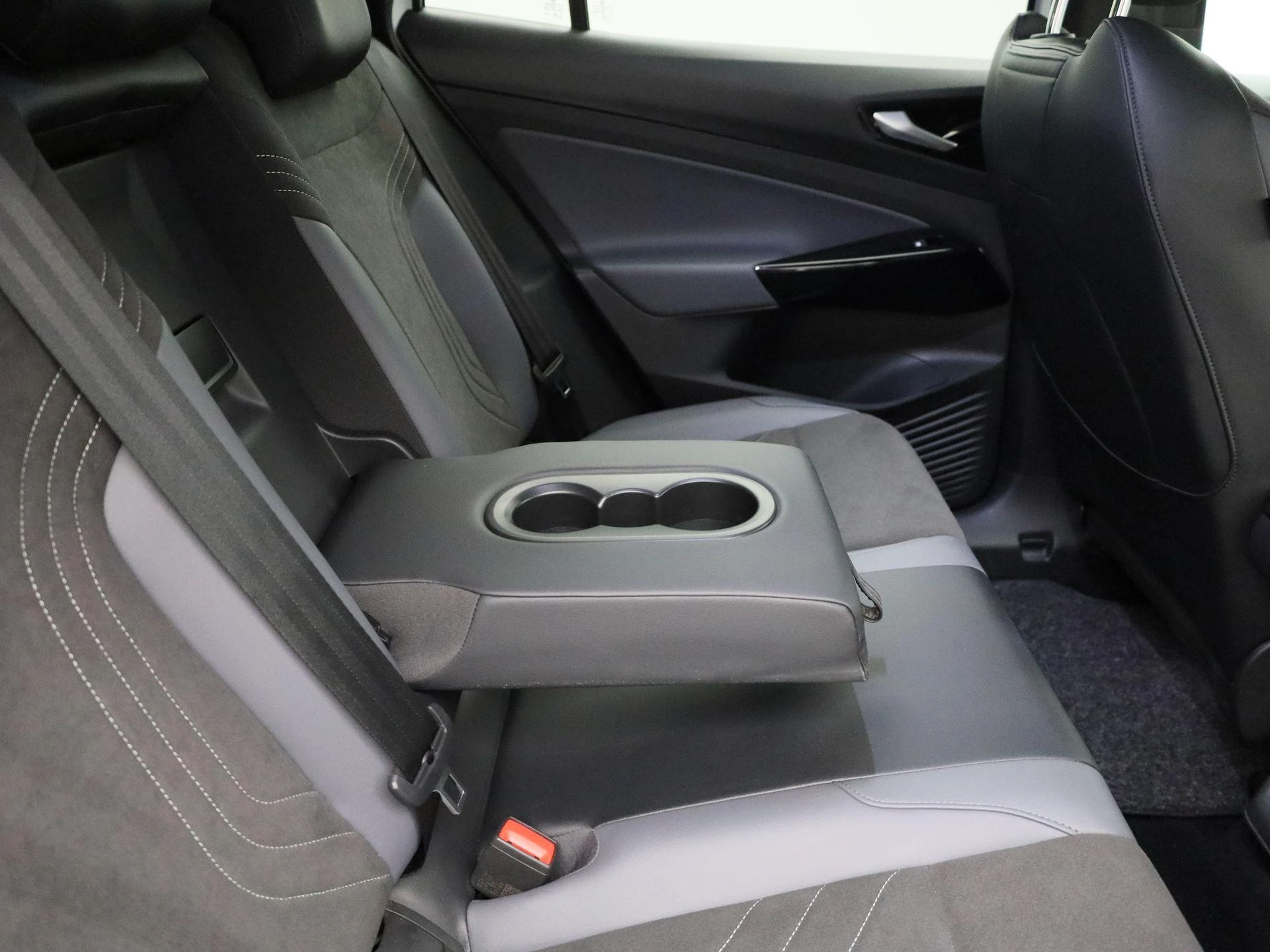 Volkswagen-ID.4-image-37