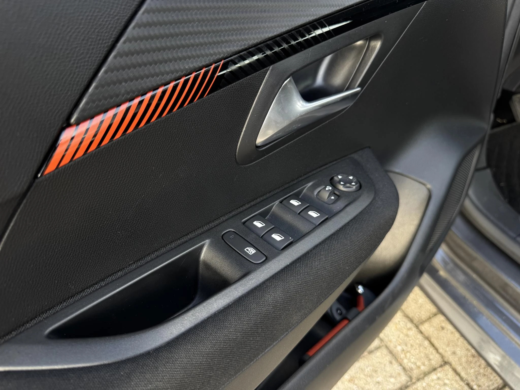 Peugeot-208-image-9