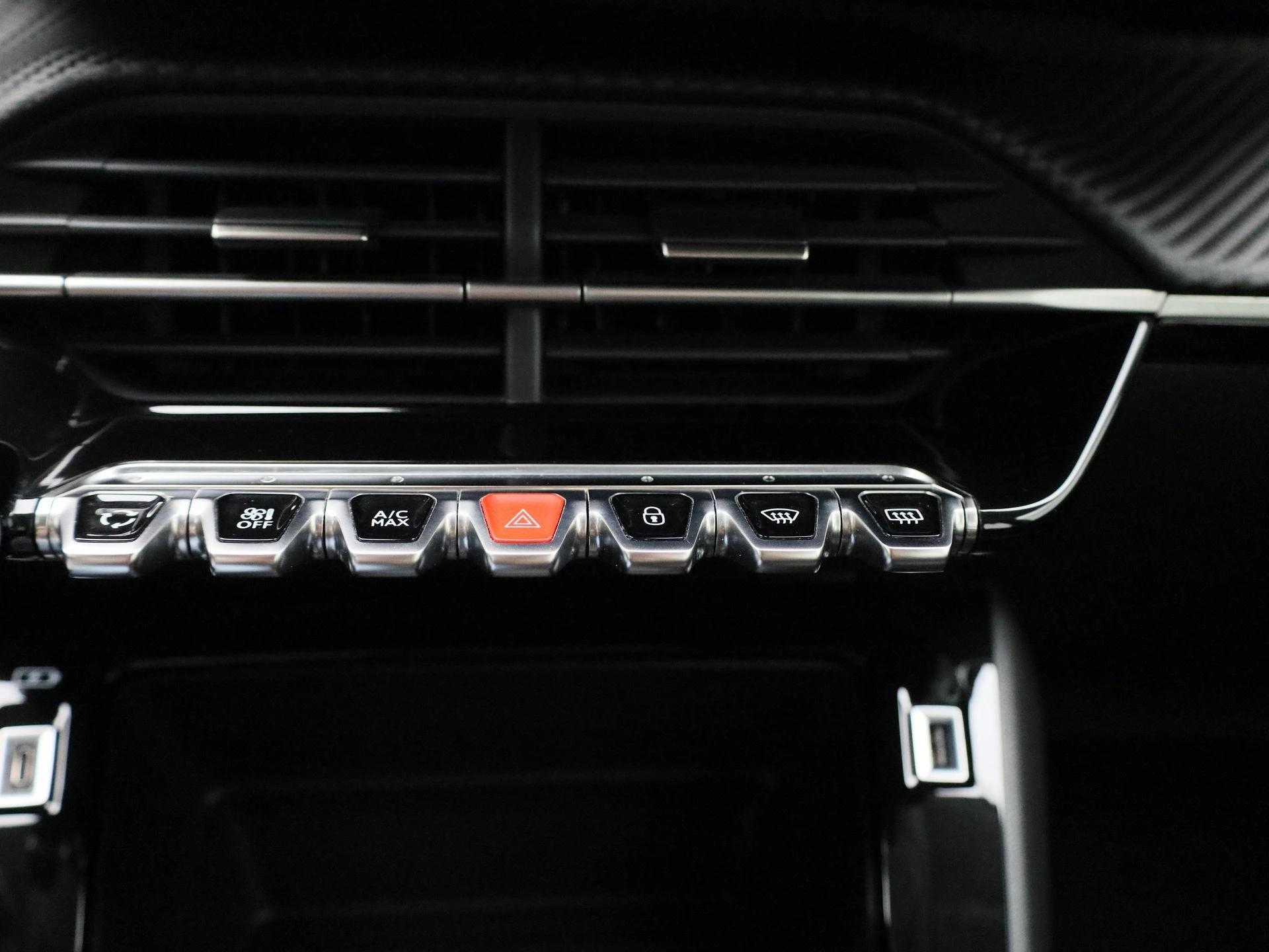 Peugeot-208-image-20
