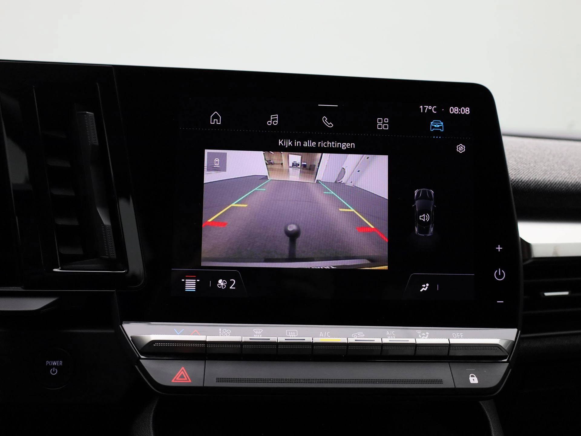 Renault-Megane E-Tech-image-25