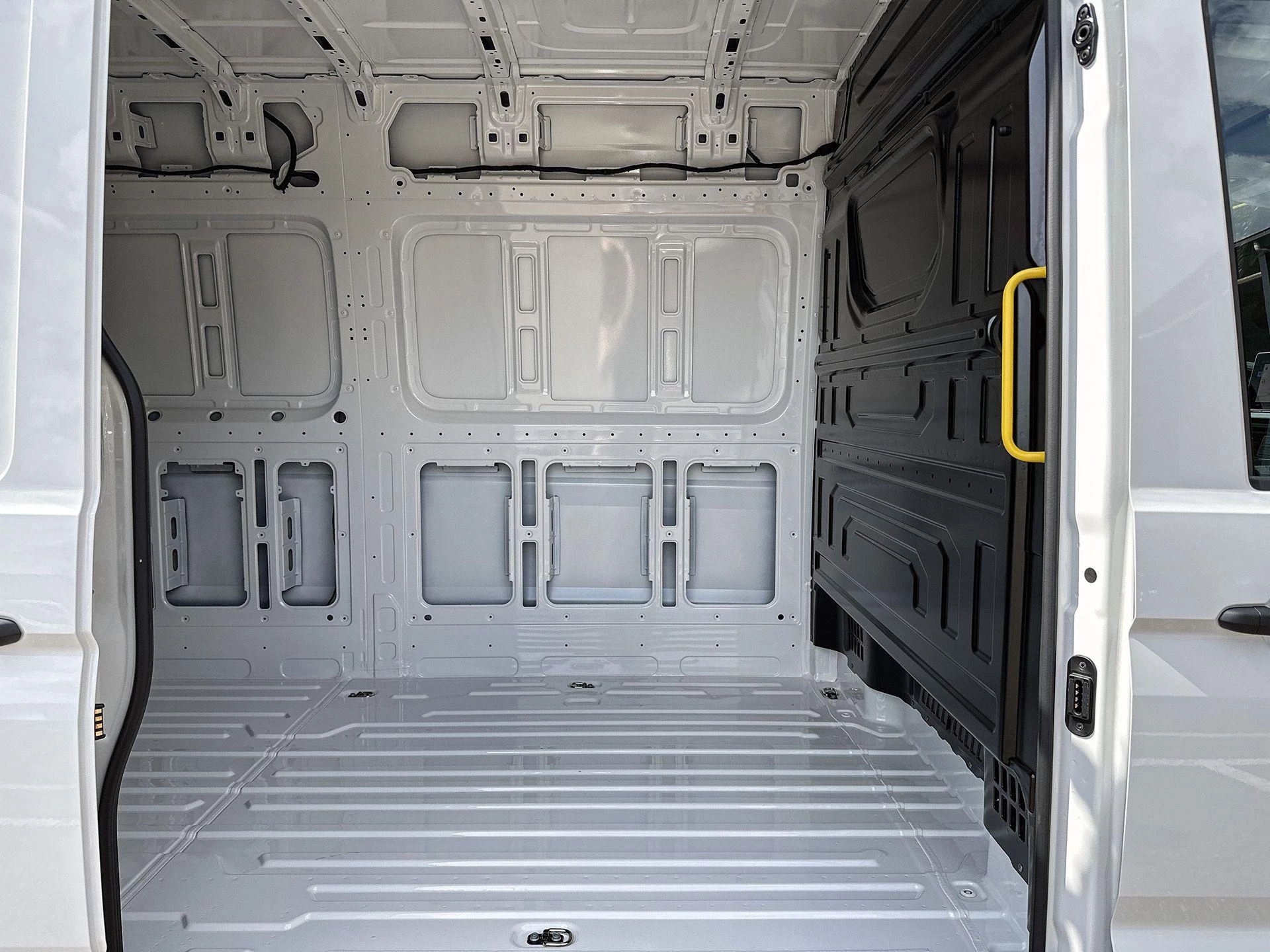 Volkswagen-Crafter-image-20