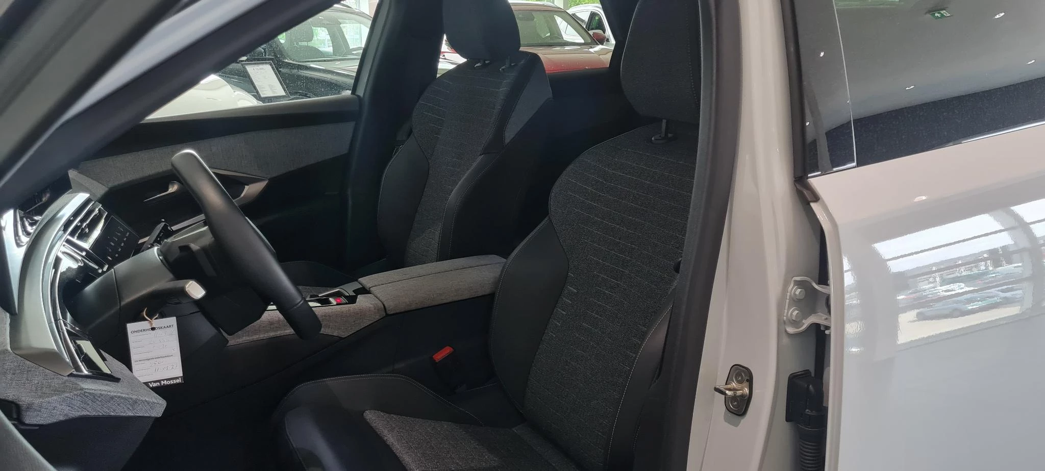 Peugeot 3008 1.2 Hybrid 136 Allure