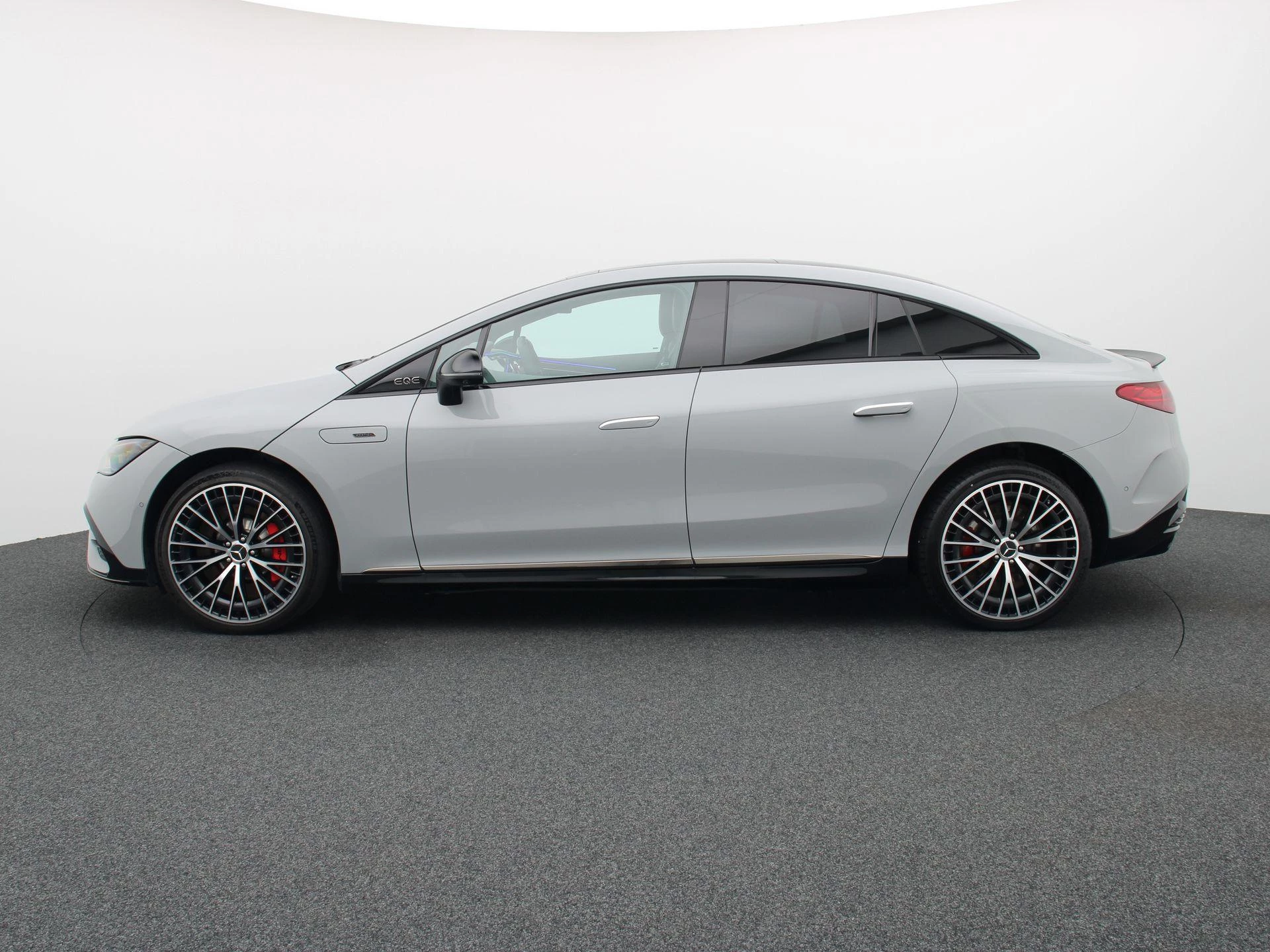 Mercedes-Benz EQE 53 4MATIC+ + NAPPA + BURMESTER + HYPERSCREEN + PANO + CARBON