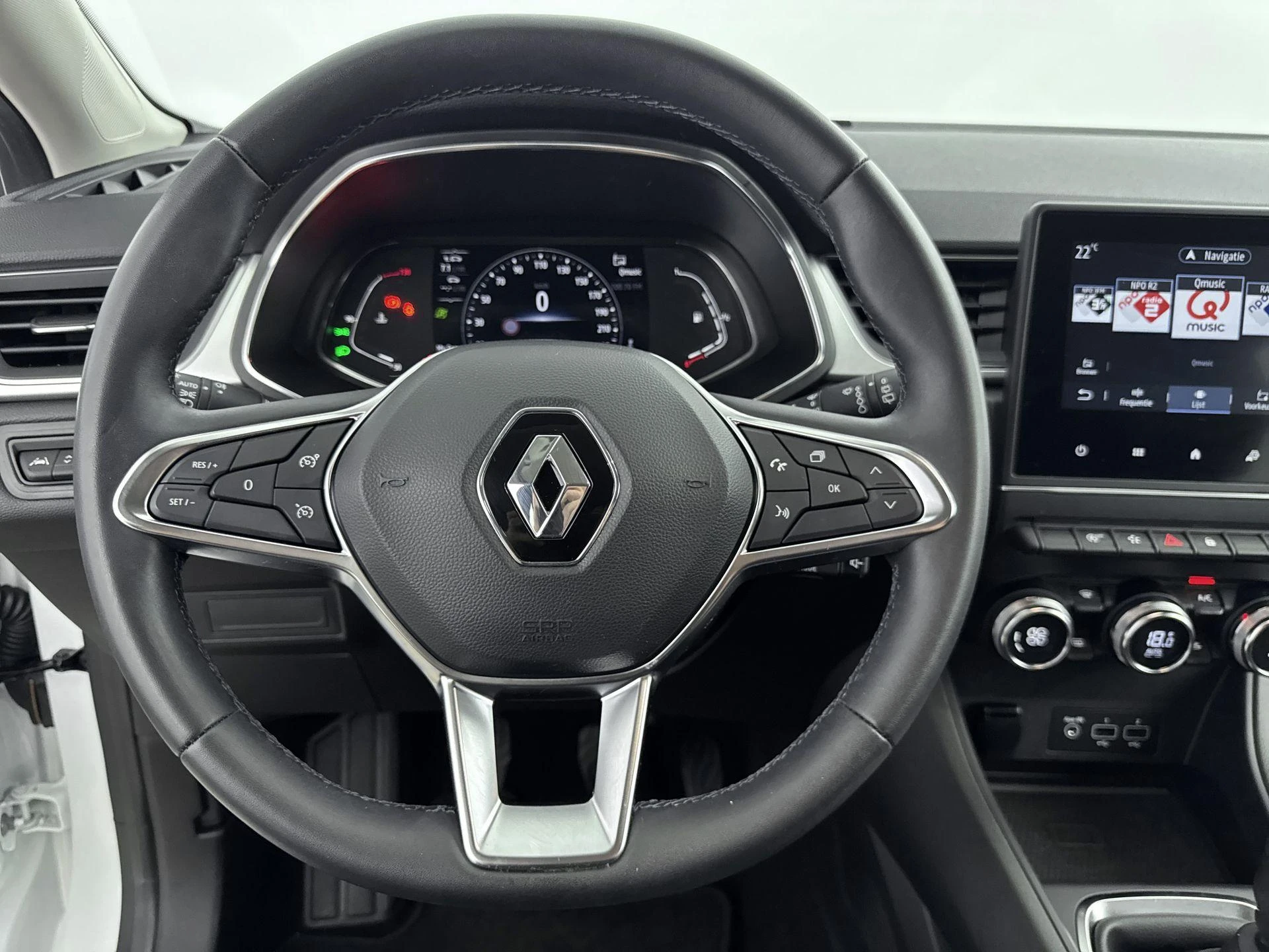 Renault-Captur-image-9