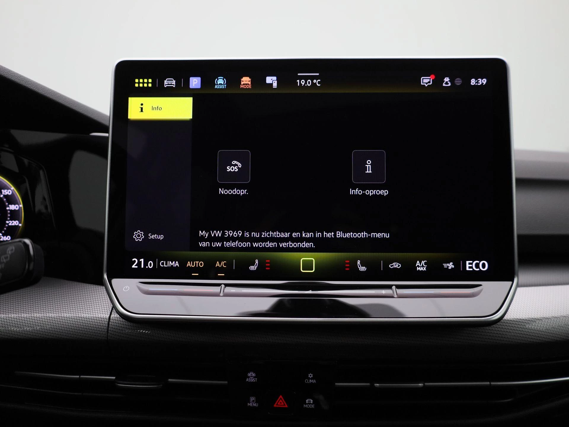 Volkswagen-Golf-image-22