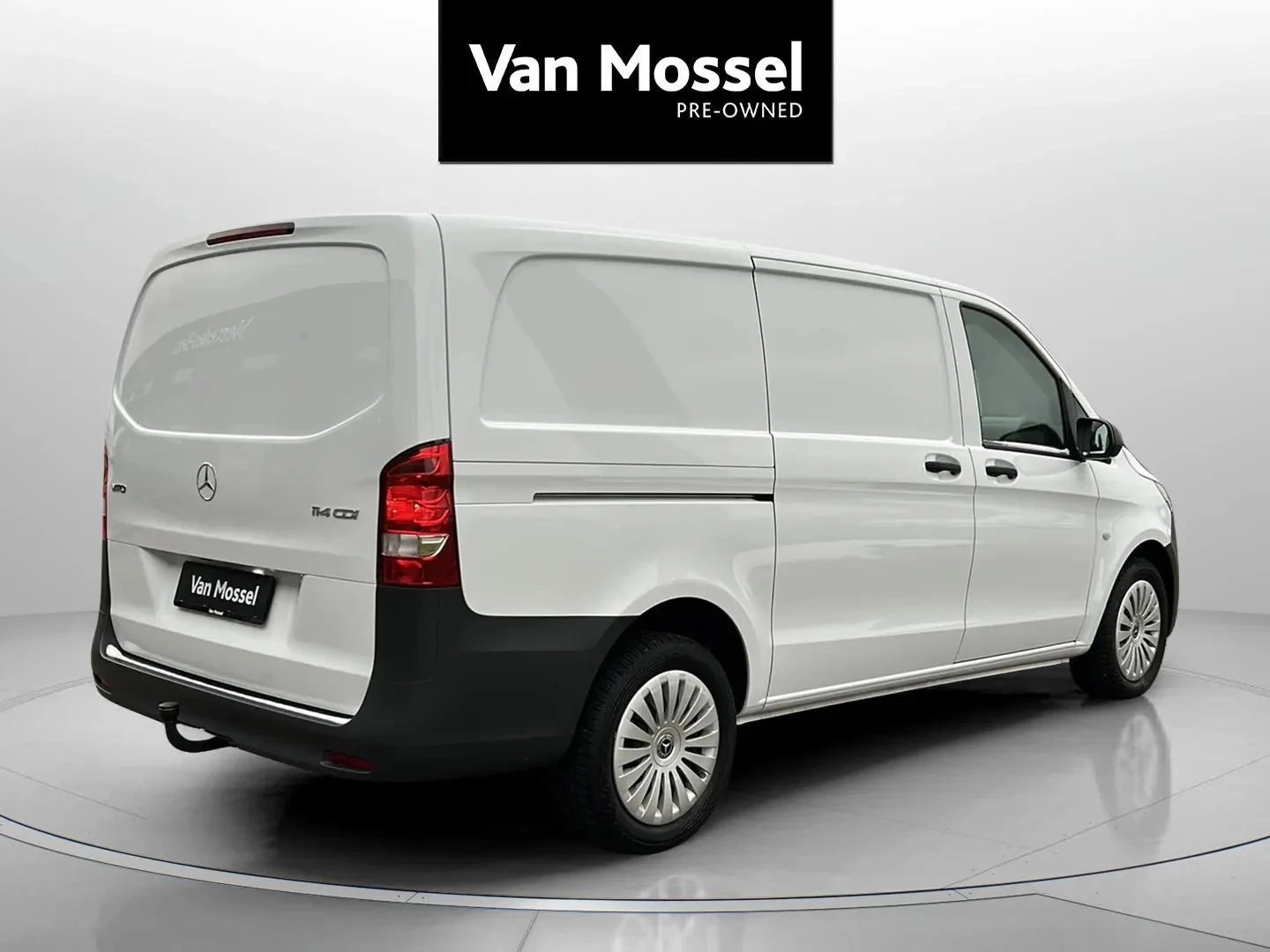 Mercedes-Benz-Vito-image-4