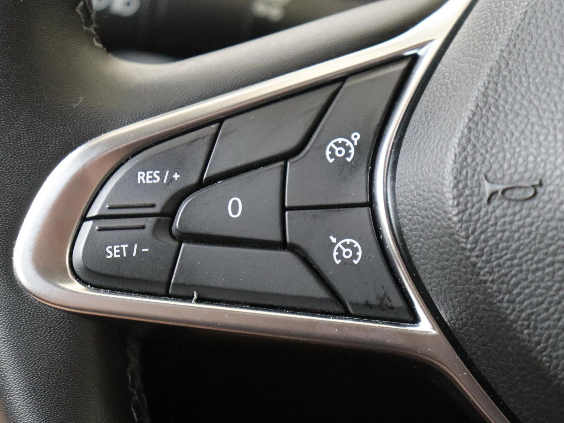 Renault-Captur-image-12
