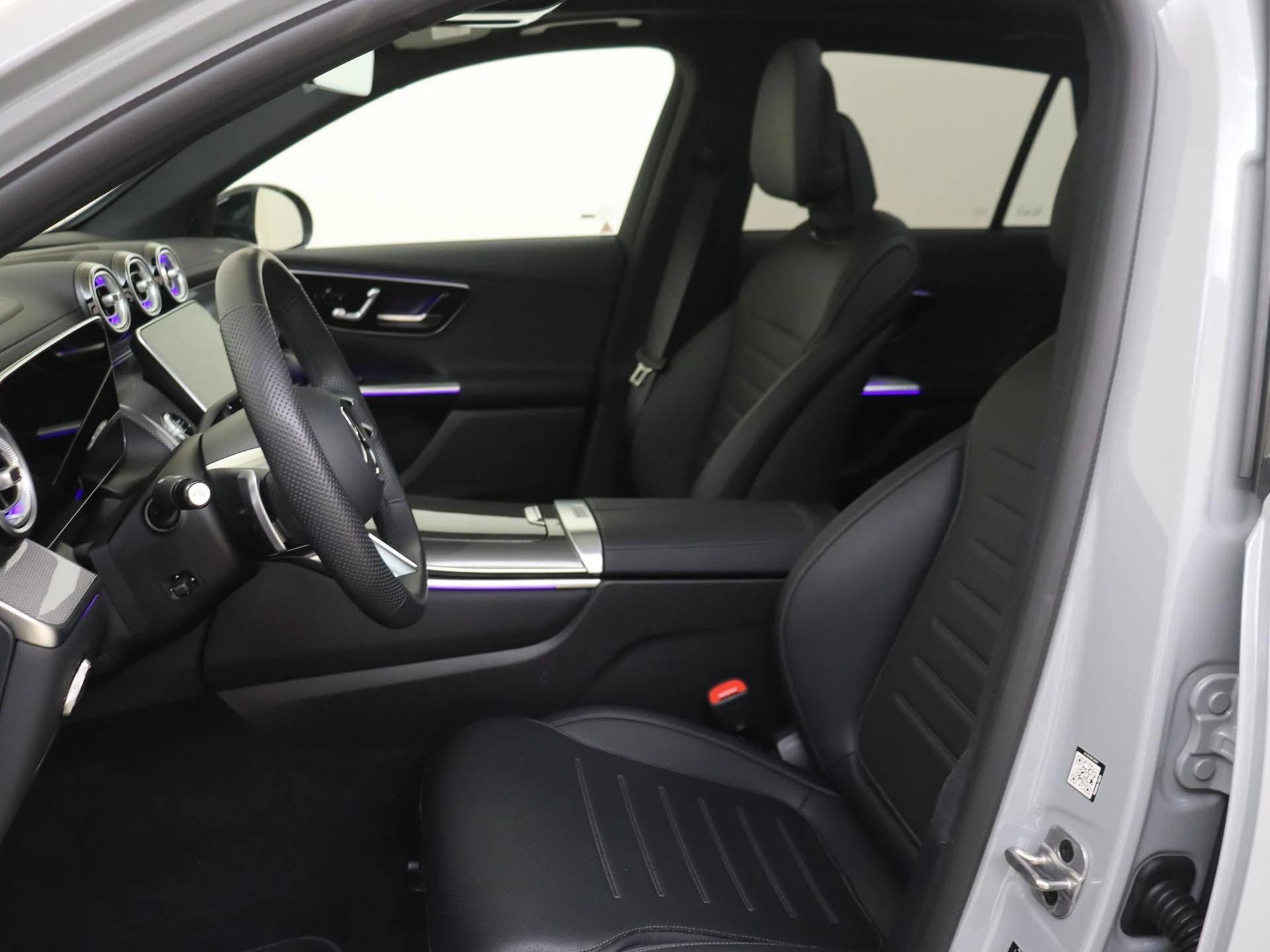 Mercedes-Benz-GLC-image-10