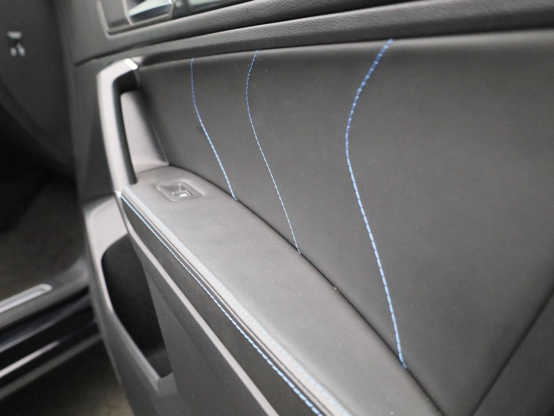 Volkswagen-Tiguan Allspace-image-38