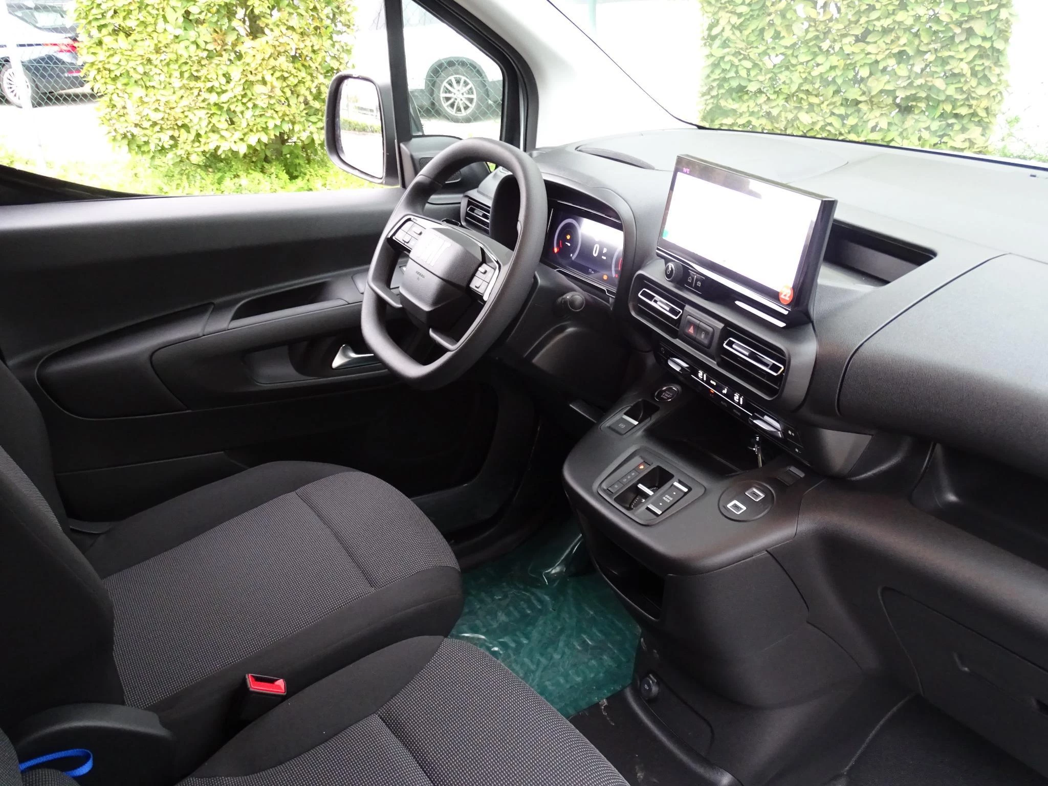 Fiat Doblò 1.5 BlueHDI 130 AT8 L1 Light