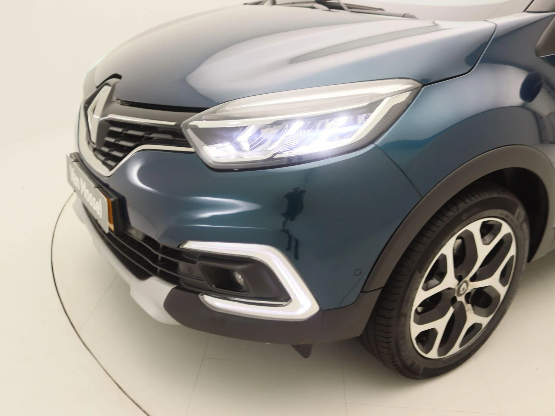 Renault-Captur-image-14