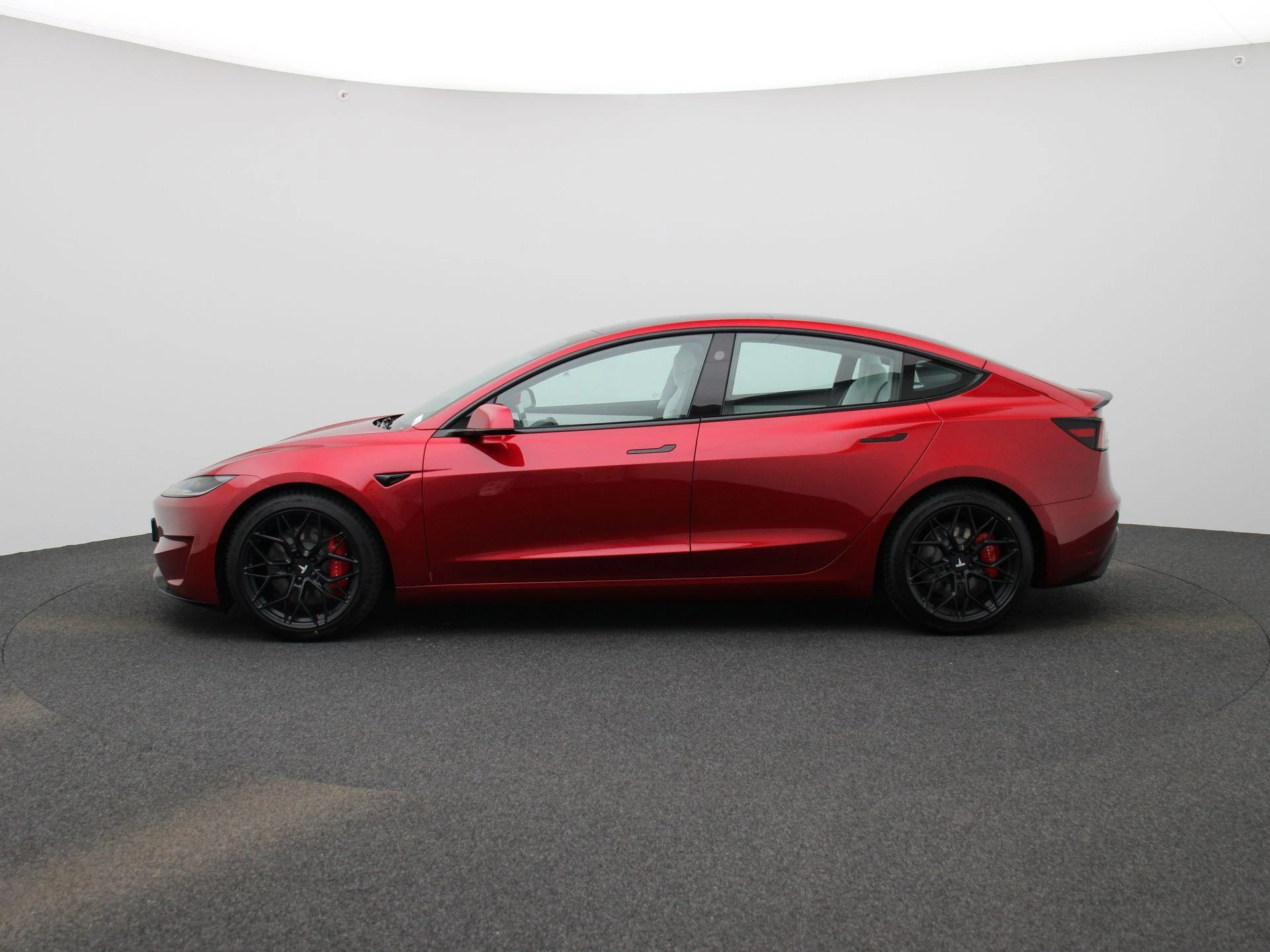 Tesla-Model 3-image-3