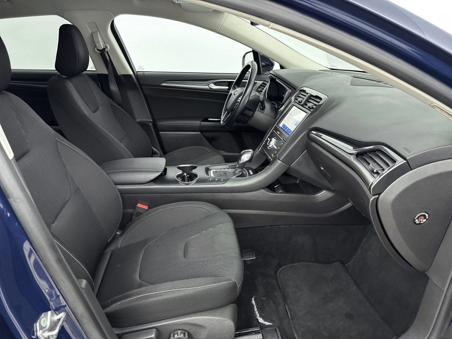 Ford-Mondeo-image-21
