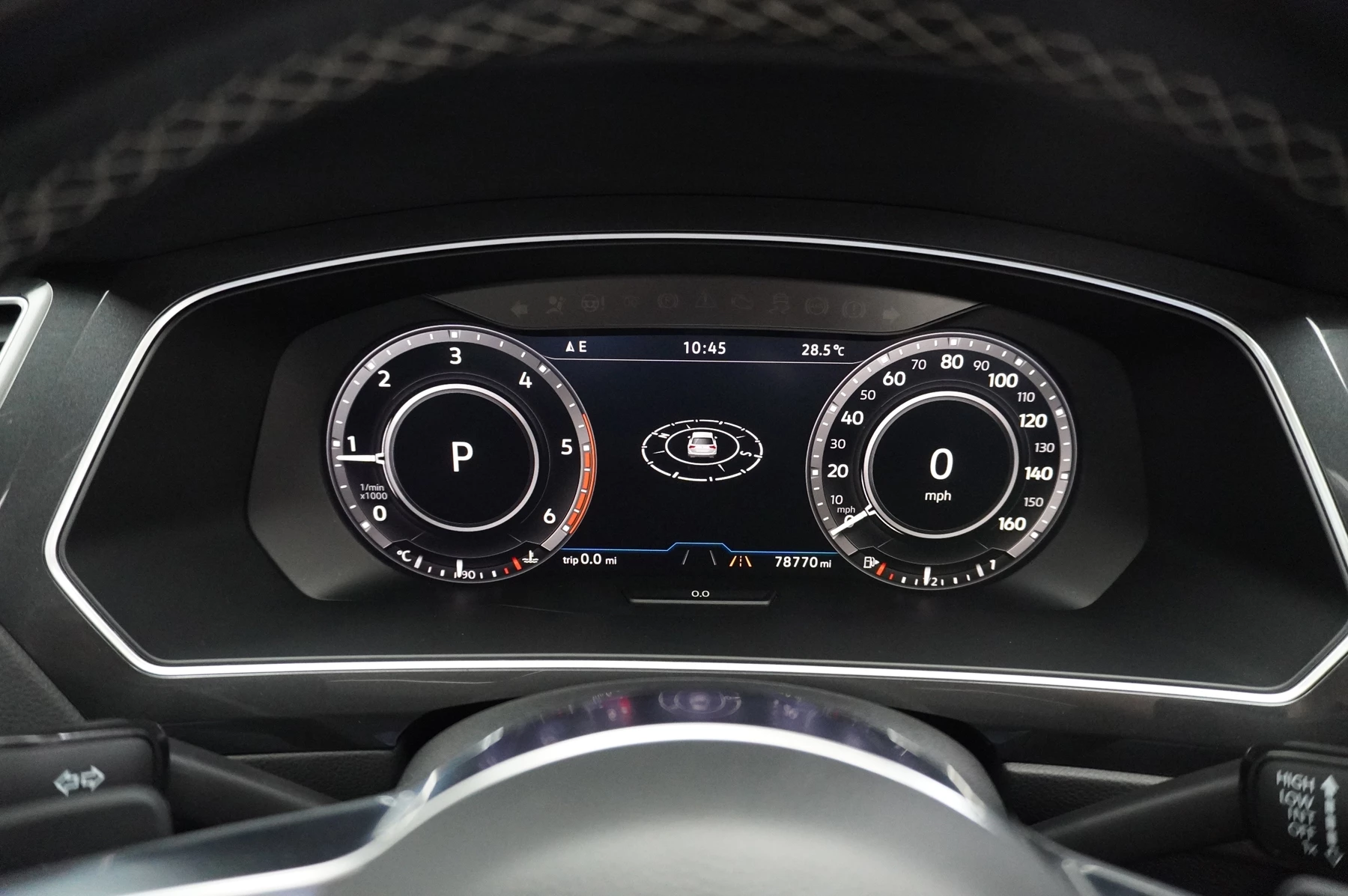 Volkswagen-Tiguan-image-9