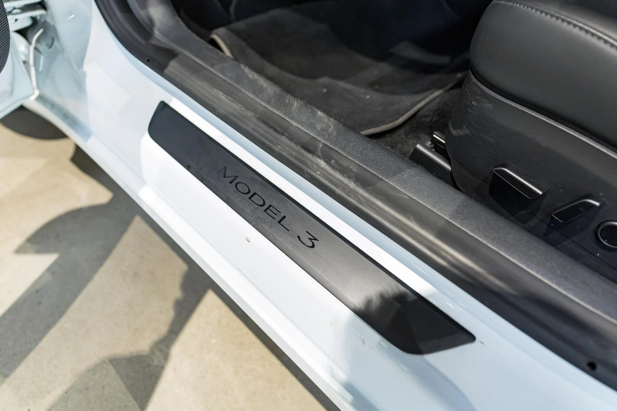 Tesla-Model 3-image-16