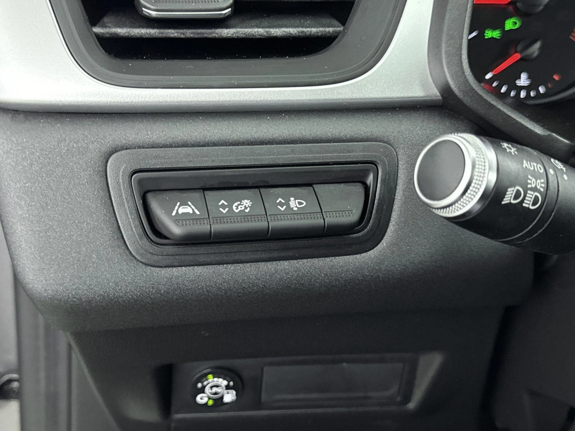 Renault-Captur-image-14