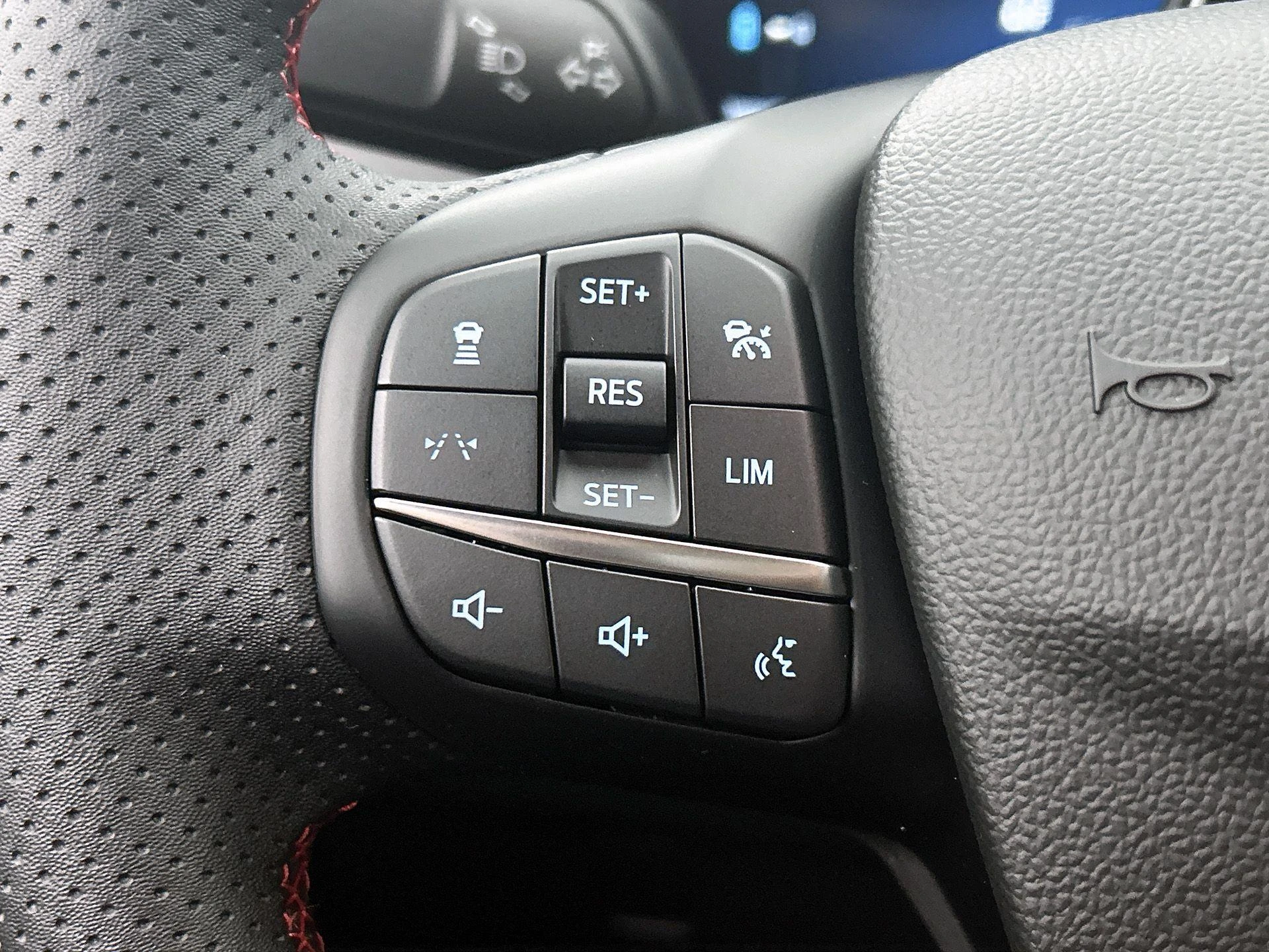 Ford-Kuga-image-5