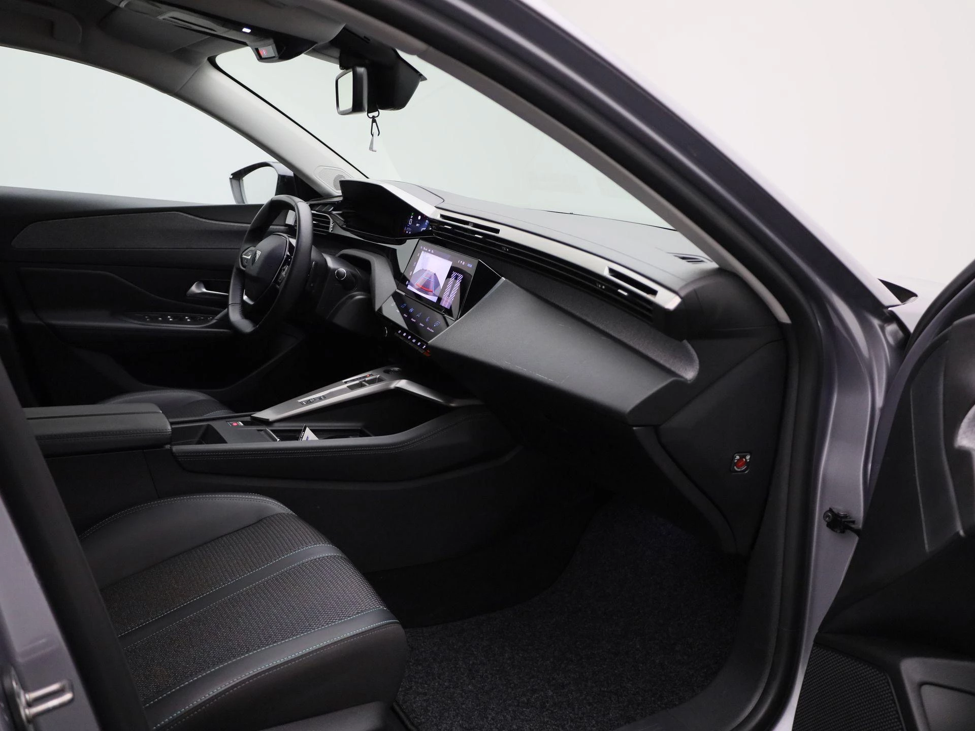 Peugeot-308-image-26