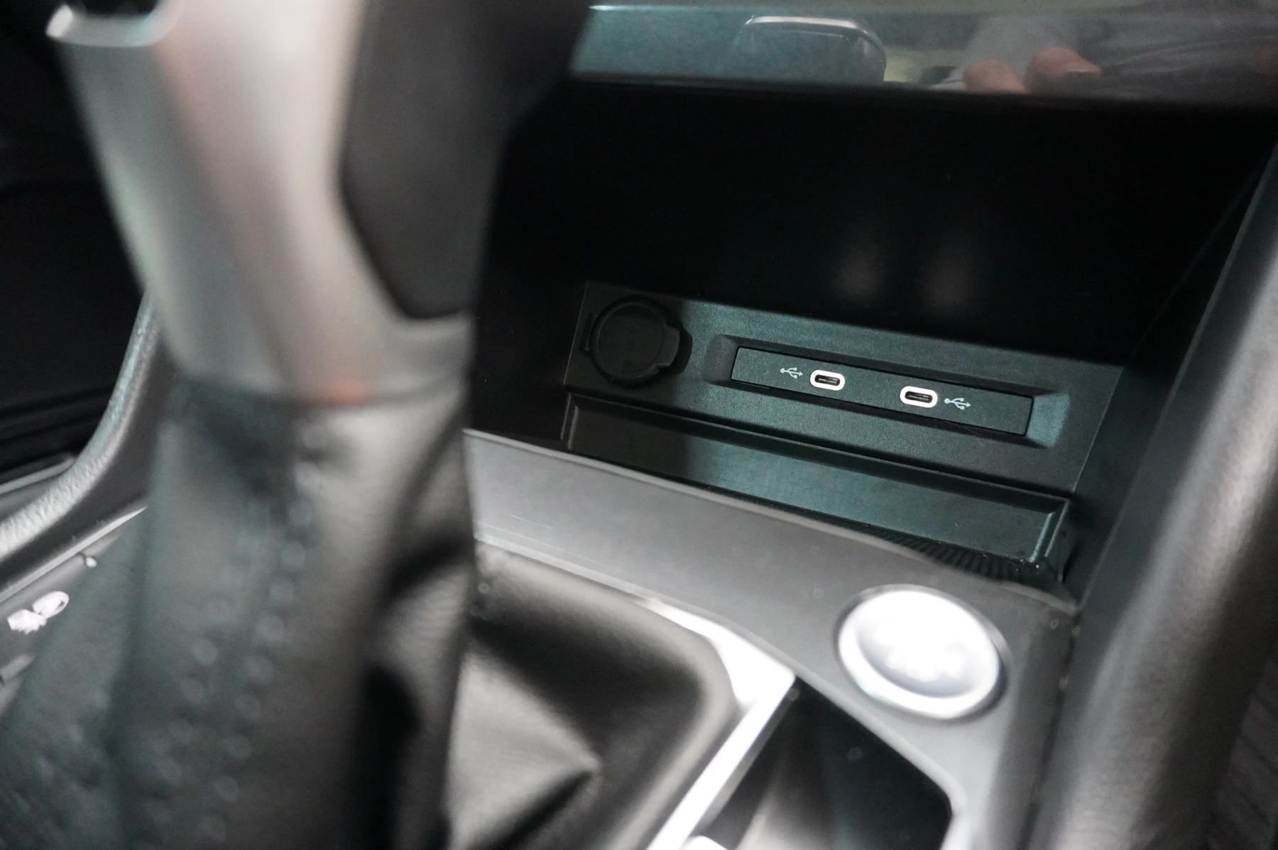 Volkswagen-Tiguan-image-33