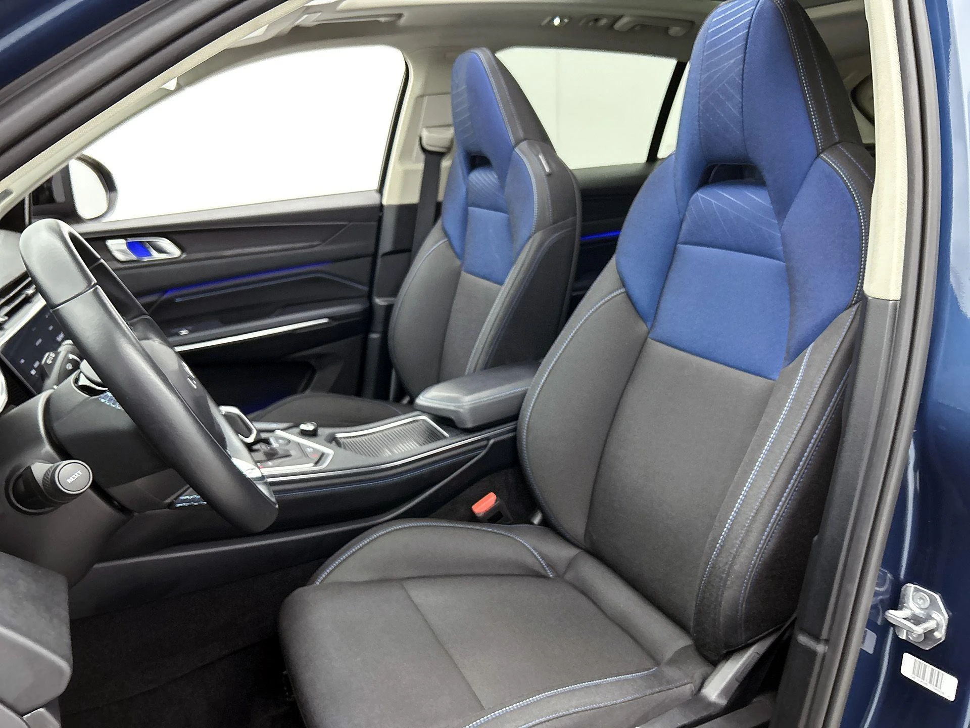 Lynk & Co-01-image-44