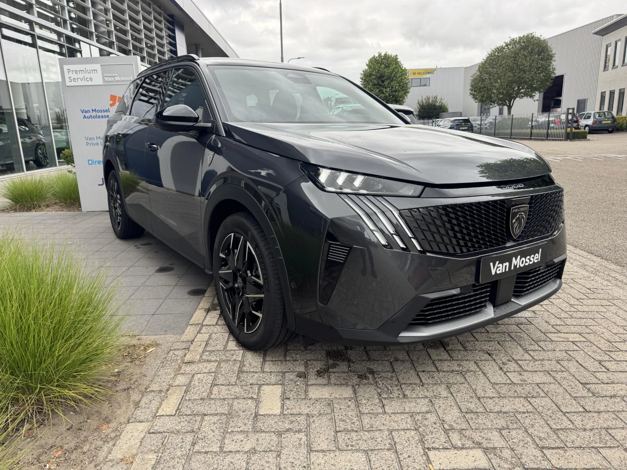 Peugeot-5008-image-5