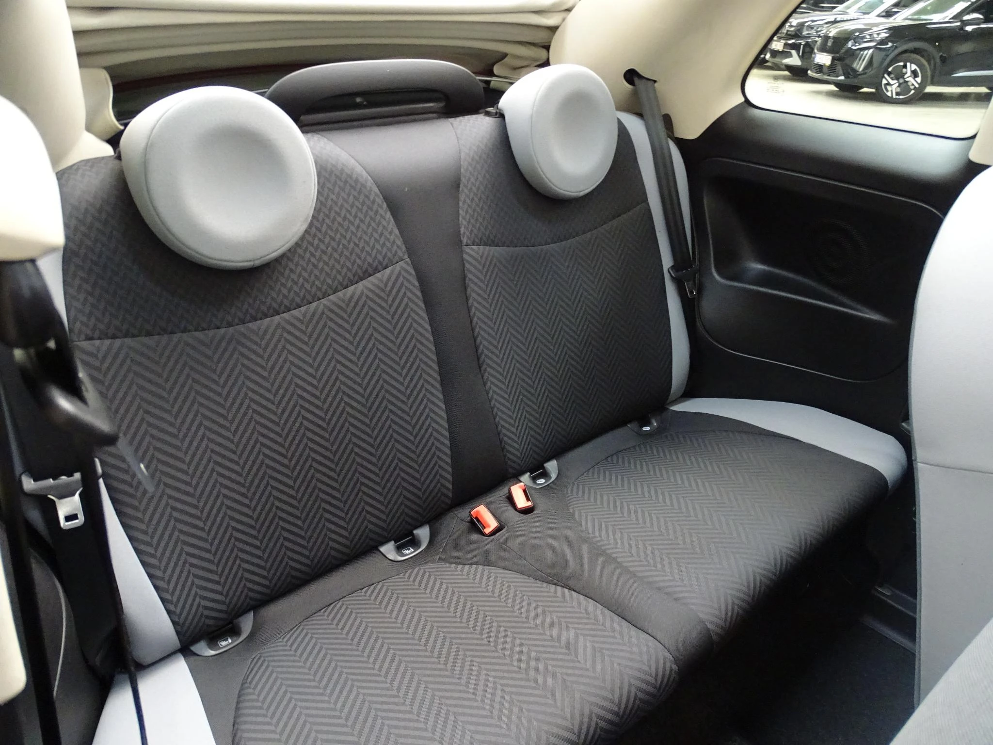 Fiat-500C-image-15