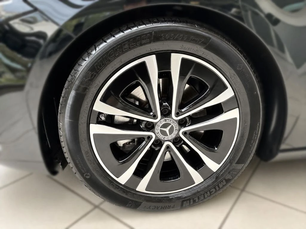 Mercedes-Benz-A-Klasse 180 d-image-5