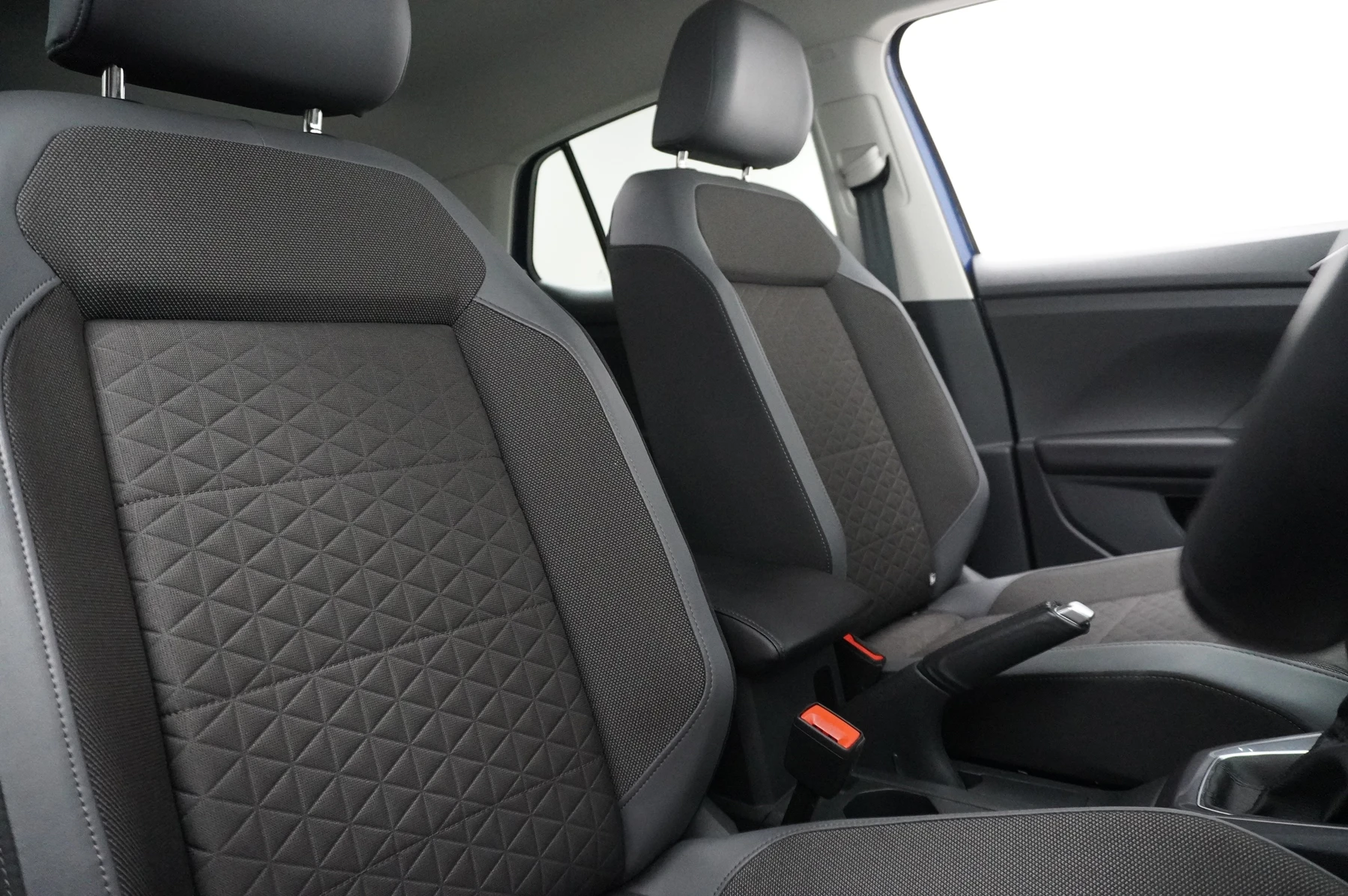 Volkswagen-T-Cross-image-11